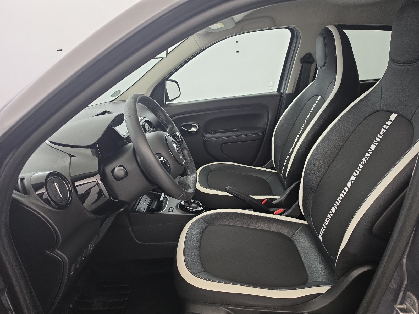 Vente en ligne Renault Twingo Electrique Twingo III E-Tech au prix de 14 990 €
