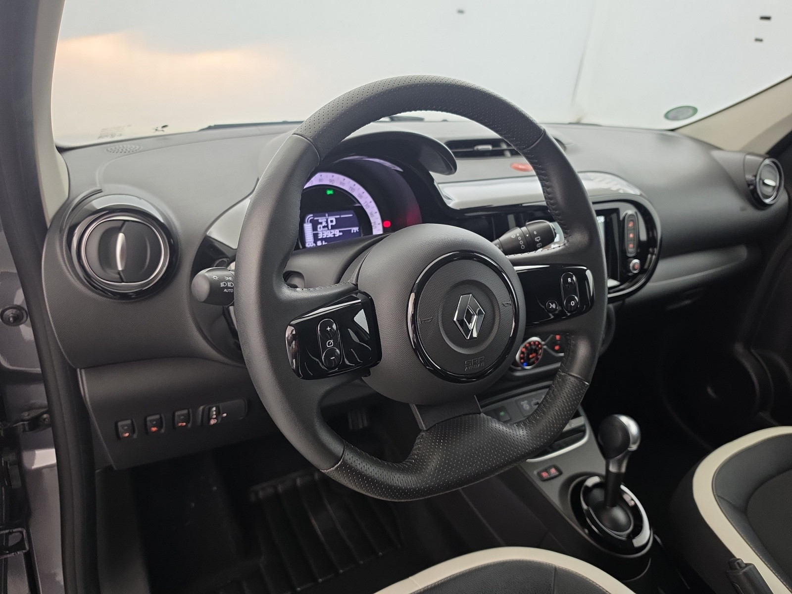 Vente en ligne Renault Twingo Electrique Twingo III E-Tech au prix de 14 990 €