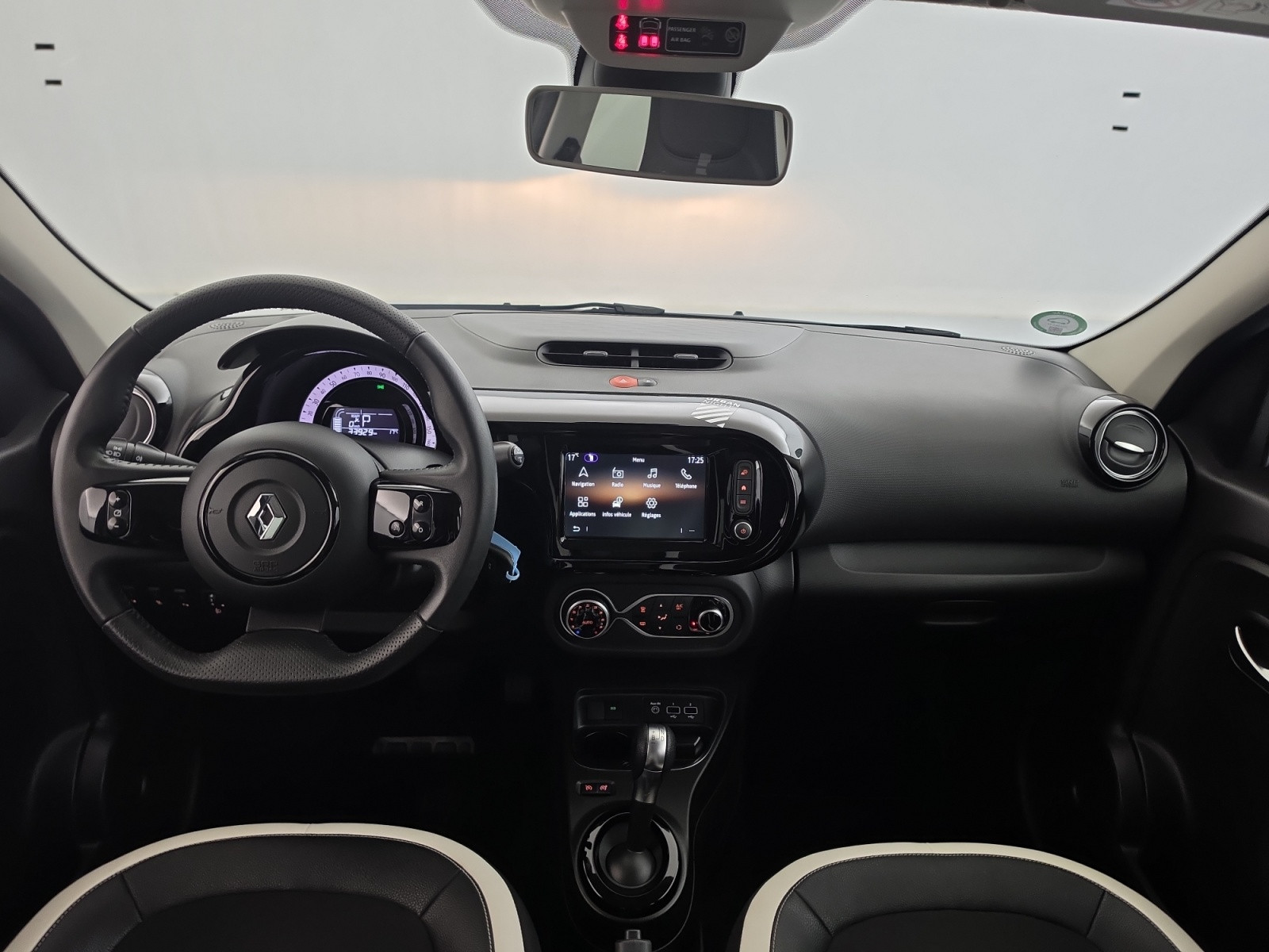 Vente en ligne Renault Twingo Electrique Twingo III E-Tech au prix de 14 990 €