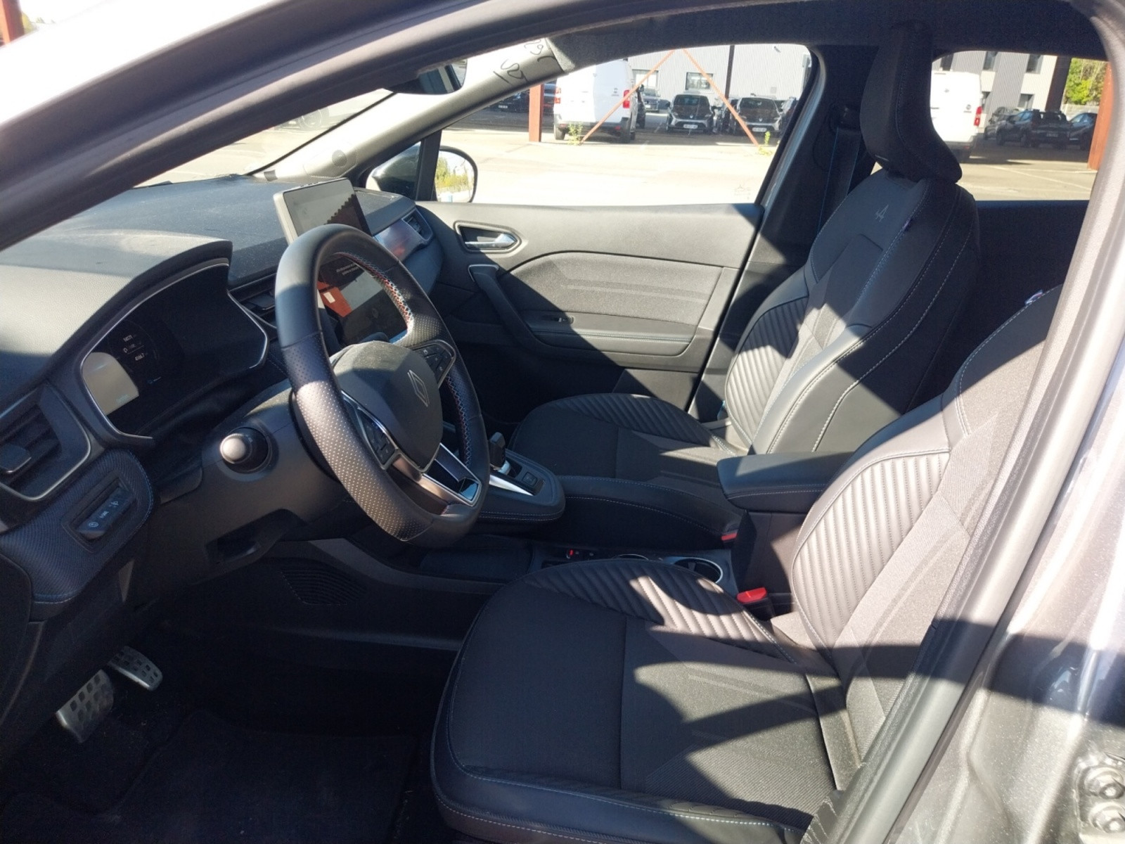 Vente en ligne Renault Captur  E-Tech full hybrid 160 ch au prix de 27 990 €