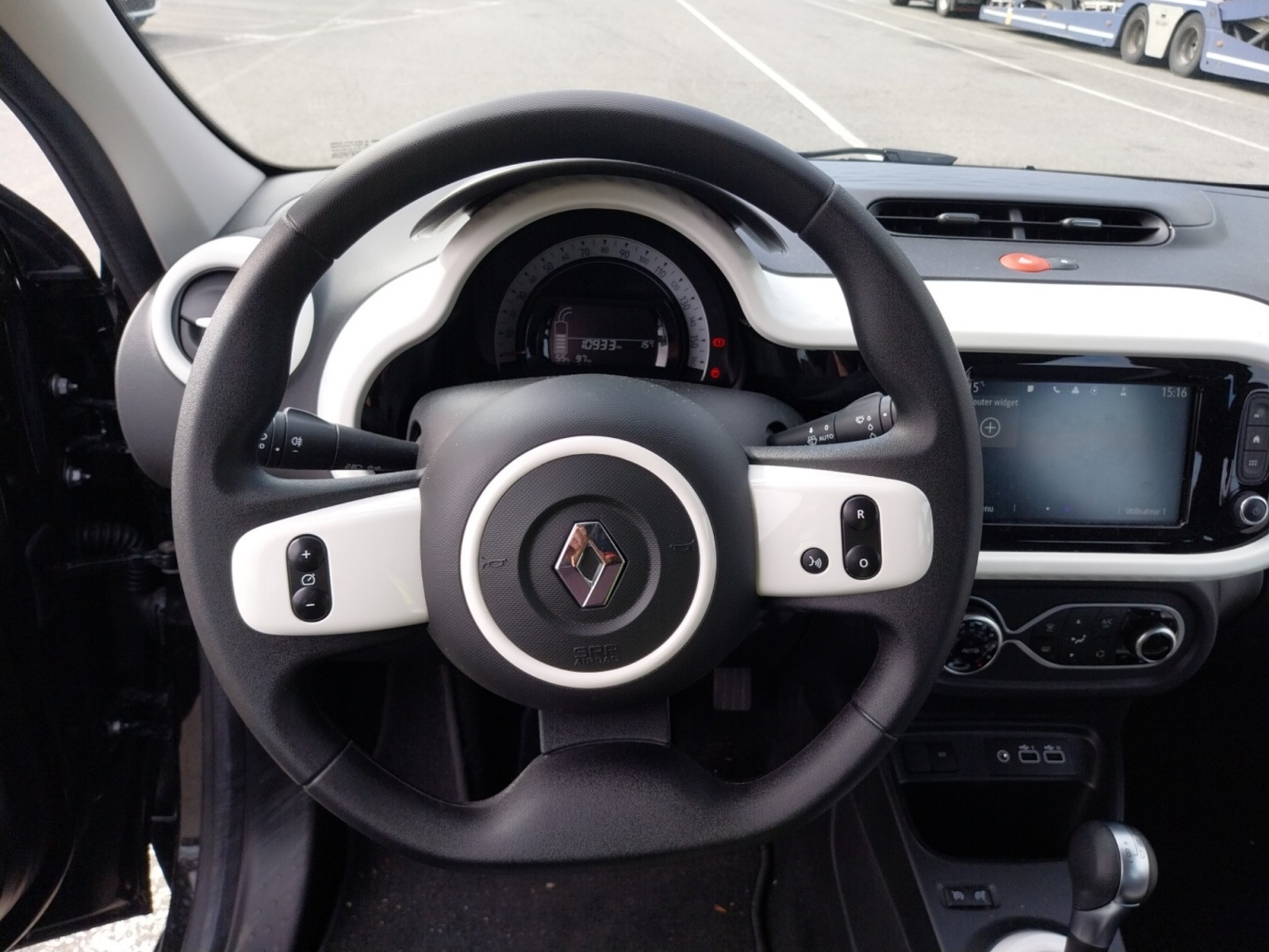 Vente en ligne Renault Twingo Electrique Twingo III E-Tech au prix de 14 990 €