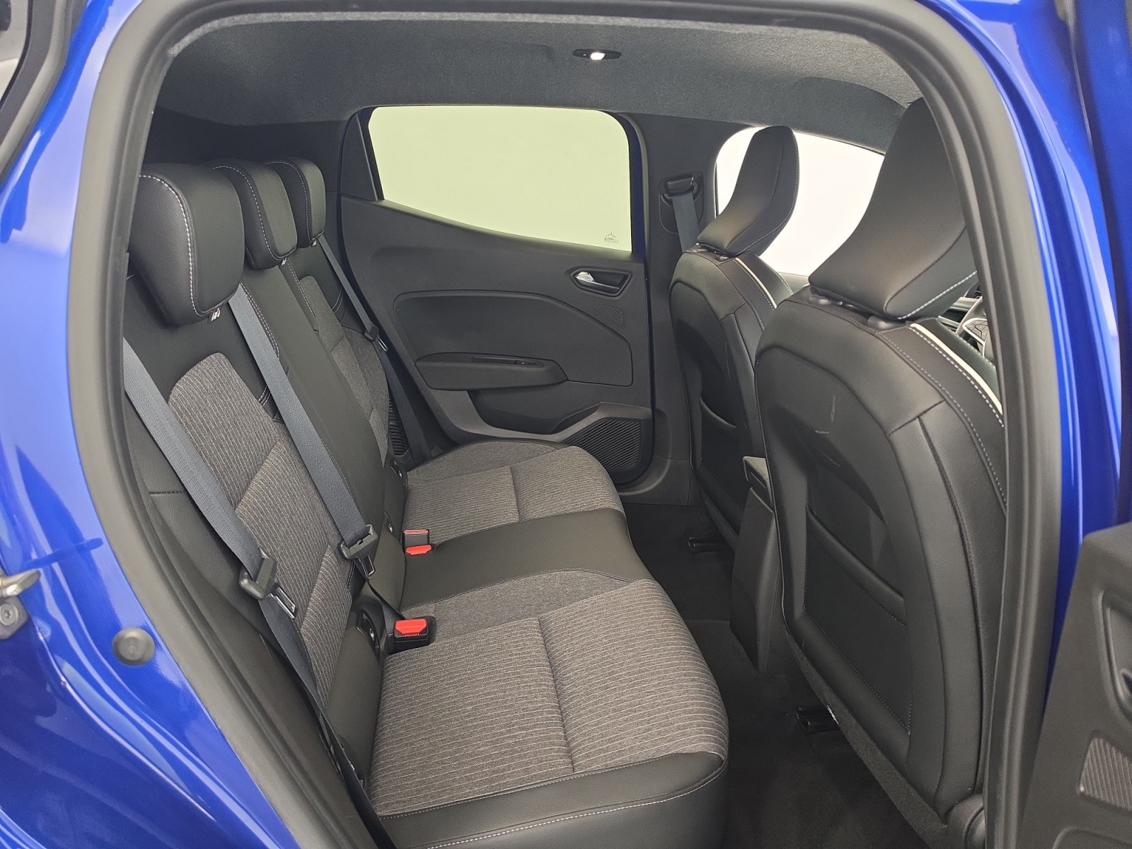 Vente en ligne Renault Clio 5 Clio E-Tech full hybrid 145 au prix de 18 990 €