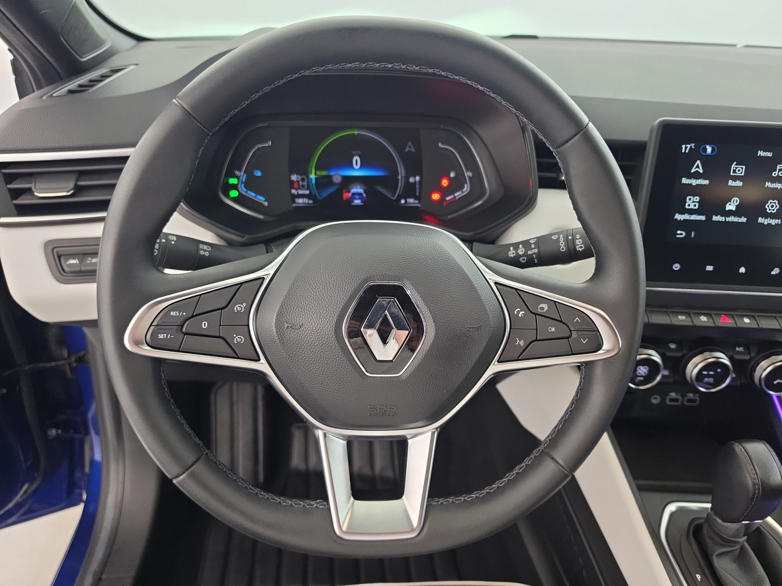 Vente en ligne Renault Clio 5 Clio E-Tech full hybrid 145 au prix de 18 990 €