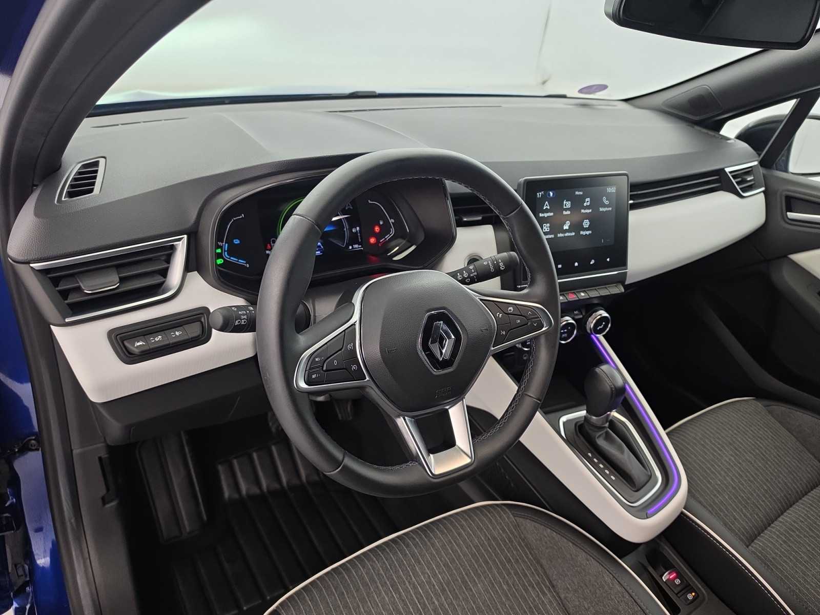Vente en ligne Renault Clio 5 Clio E-Tech full hybrid 145 au prix de 18 990 €