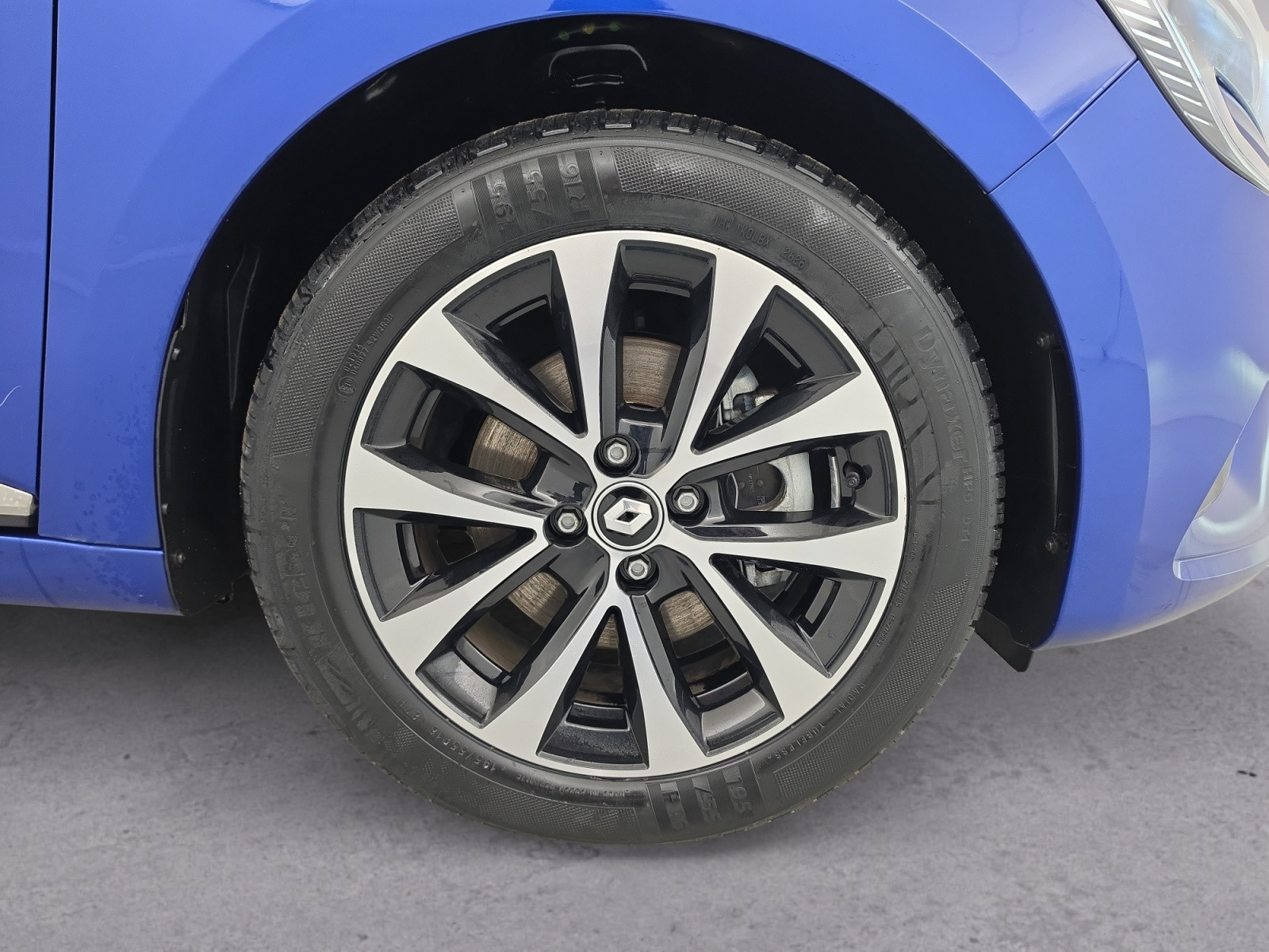 Vente en ligne Renault Clio 5 Clio E-Tech full hybrid 145 au prix de 18 990 €