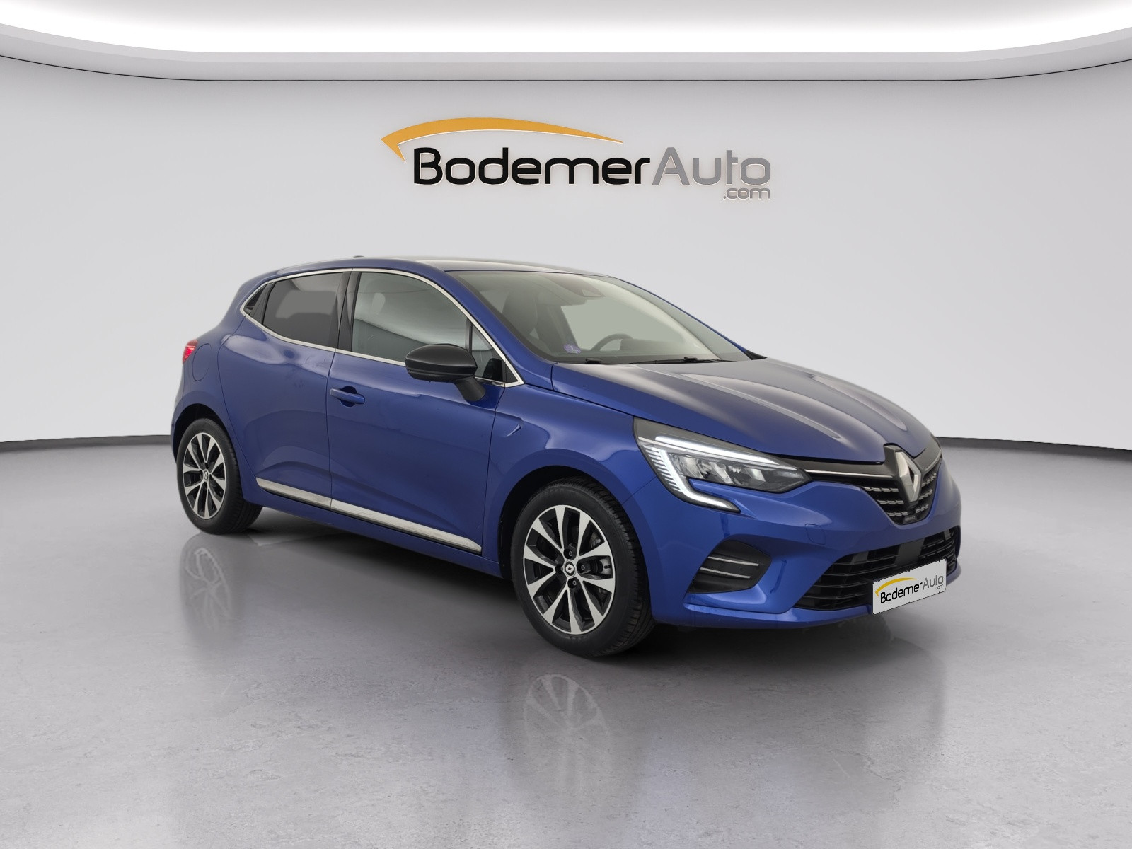 Vente en ligne Renault Clio 5 Clio E-Tech full hybrid 145 au prix de 18 990 €