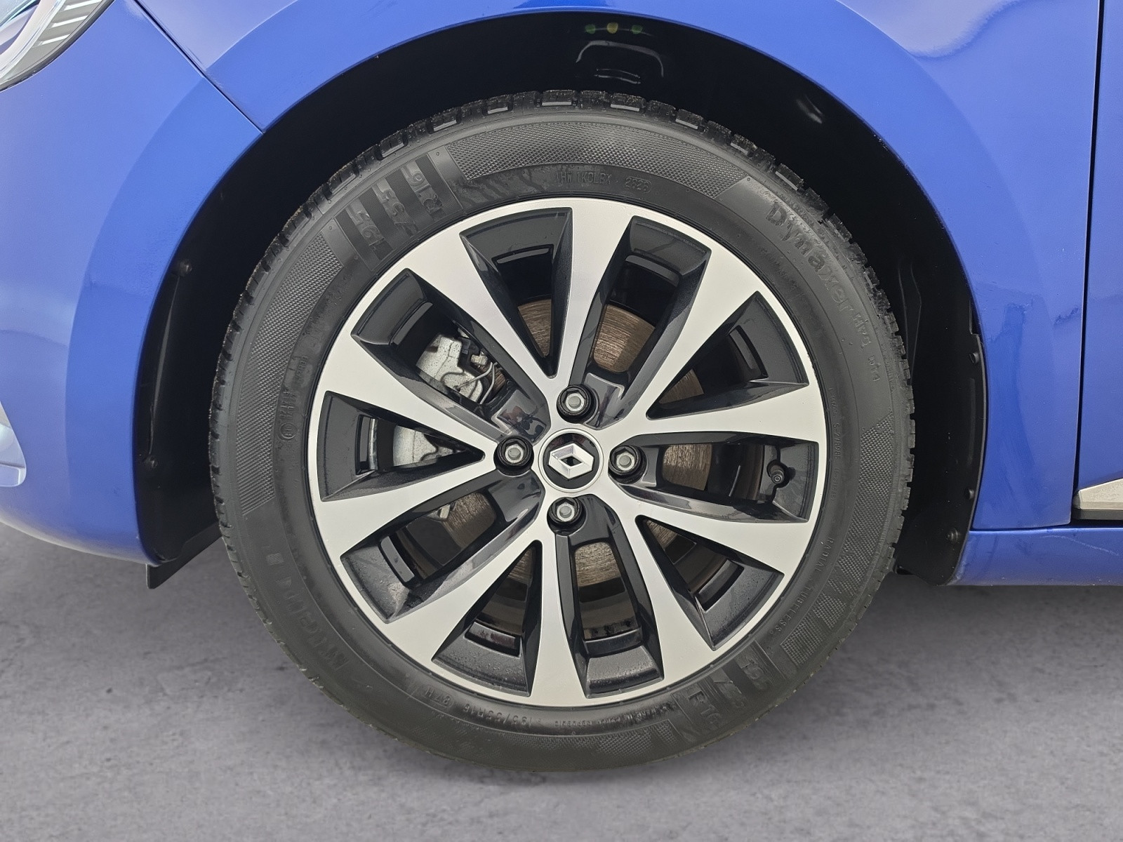 Vente en ligne Renault Clio 5 Clio E-Tech full hybrid 145 au prix de 18 990 €