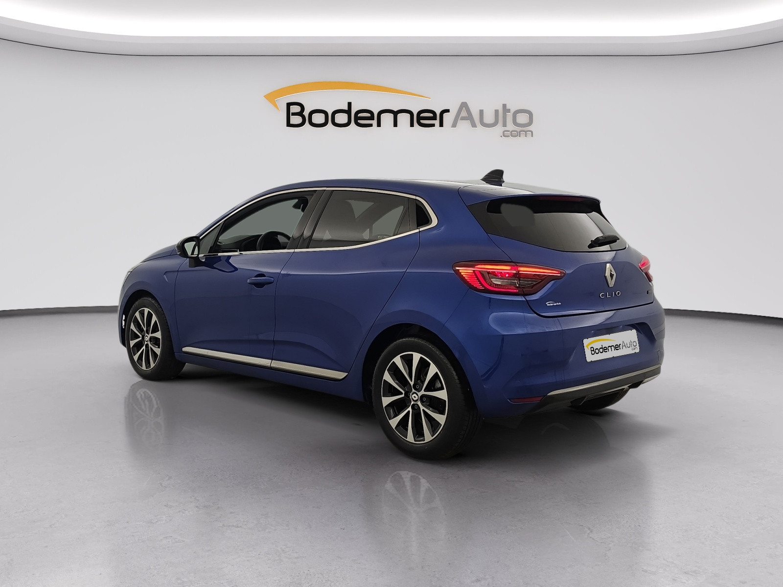 Vente en ligne Renault Clio 5 Clio E-Tech full hybrid 145 au prix de 18 990 €