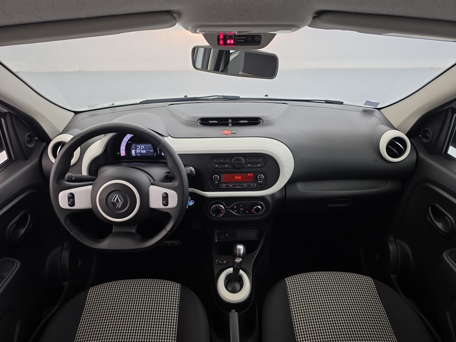 Vente en ligne Renault Twingo Electrique Twingo III E-Tech au prix de 11 990 €