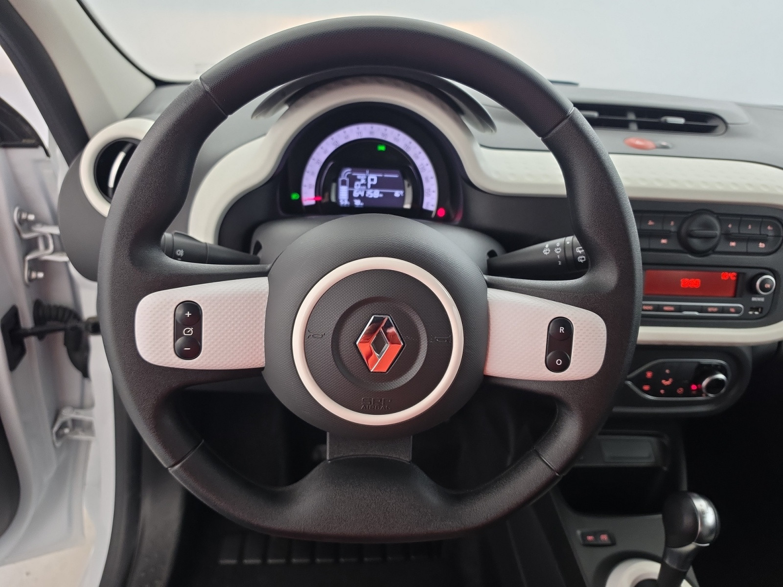 Vente en ligne Renault Twingo Electrique Twingo III E-Tech au prix de 11 990 €