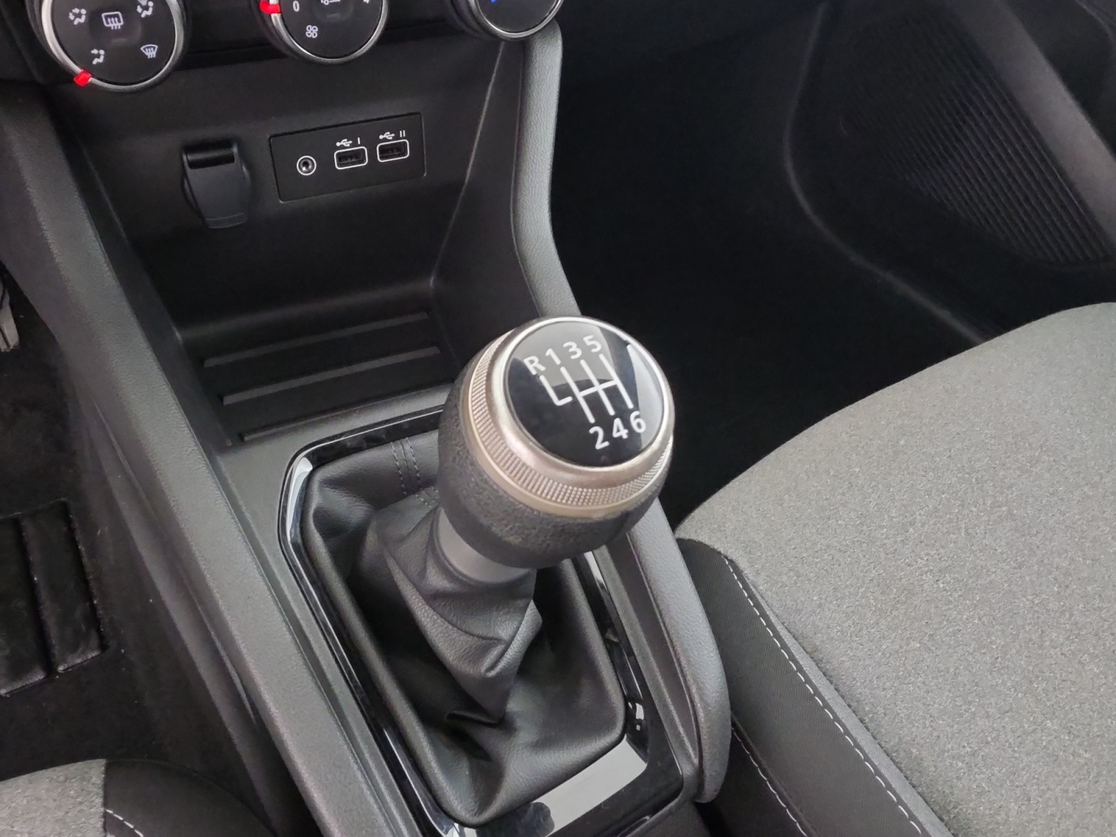 Vente en ligne Renault Clio 5 Clio TCe 90 ch GSR2 au prix de 14 990 €