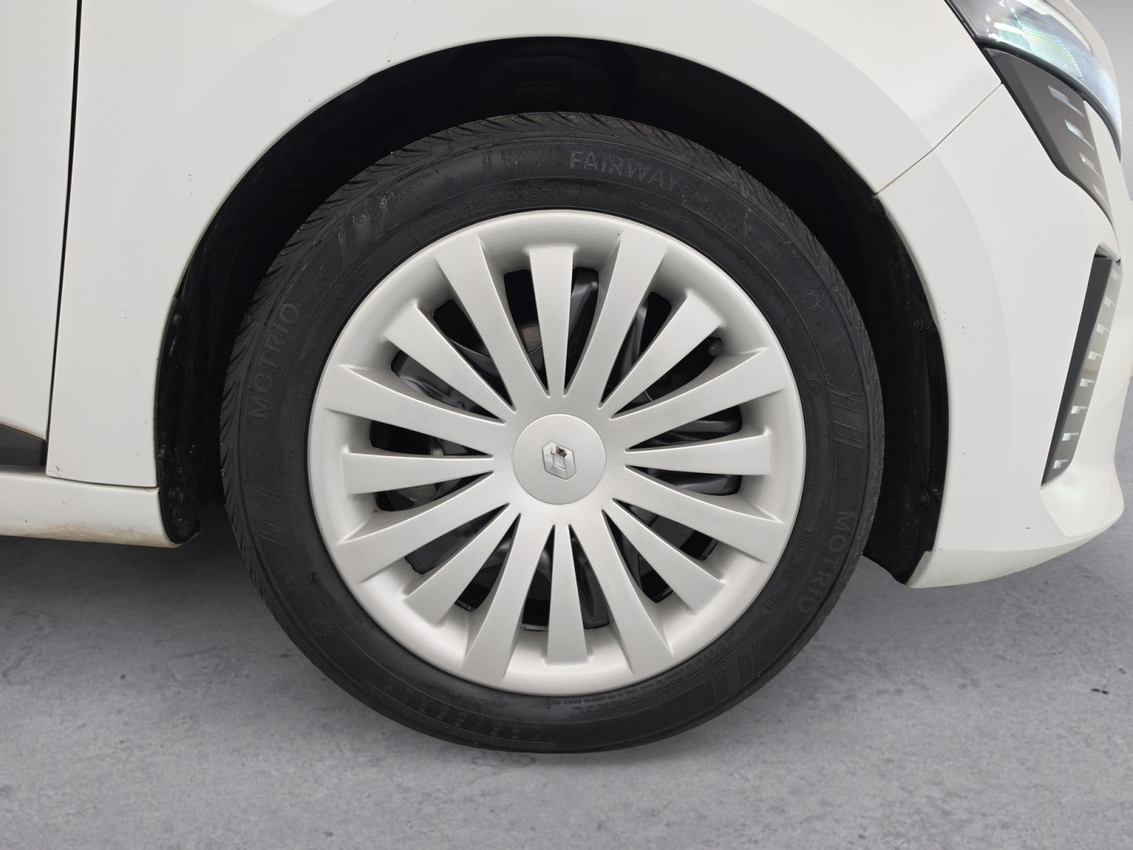 Vente en ligne Renault Clio 5 Clio TCe 90 ch GSR2 au prix de 14 990 €
