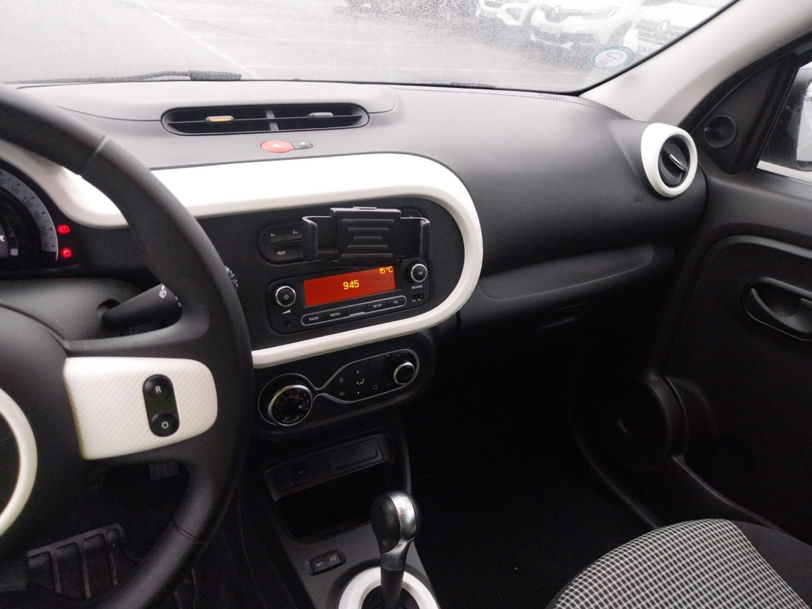 Vente en ligne Renault Twingo Electrique Twingo III E-Tech au prix de 12 990 €