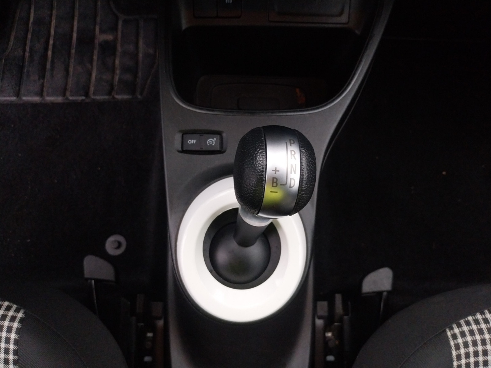 Vente en ligne Renault Twingo Electrique Twingo III E-Tech au prix de 12 990 €