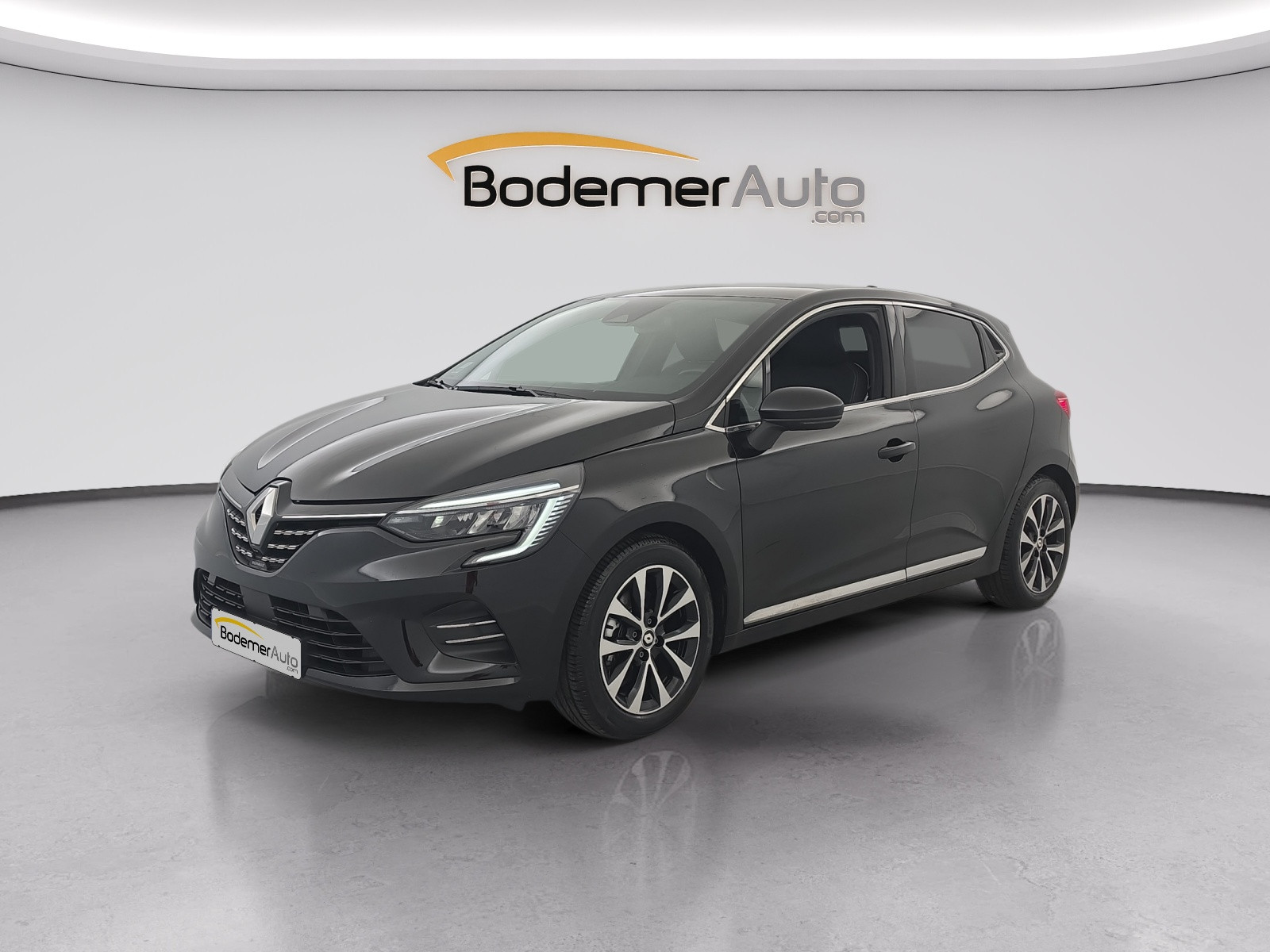 Renault Clio 5 Clio E-Tech full hybrid 145 occasion de 2023 en vente à Caen