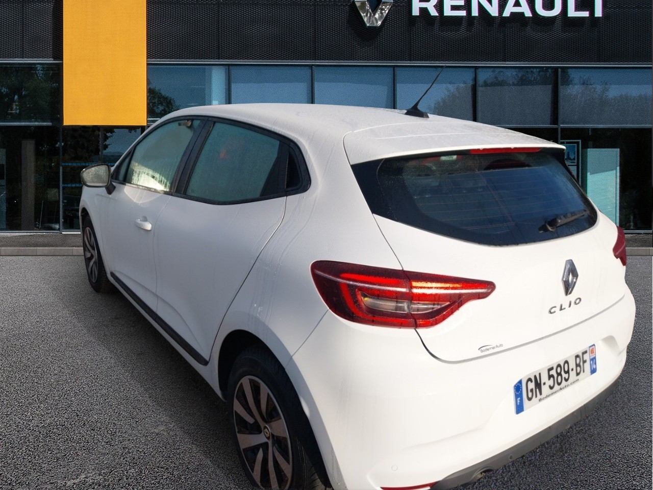 Vente en ligne Renault Clio 5 Clio TCe 90 au prix de 13 990 €