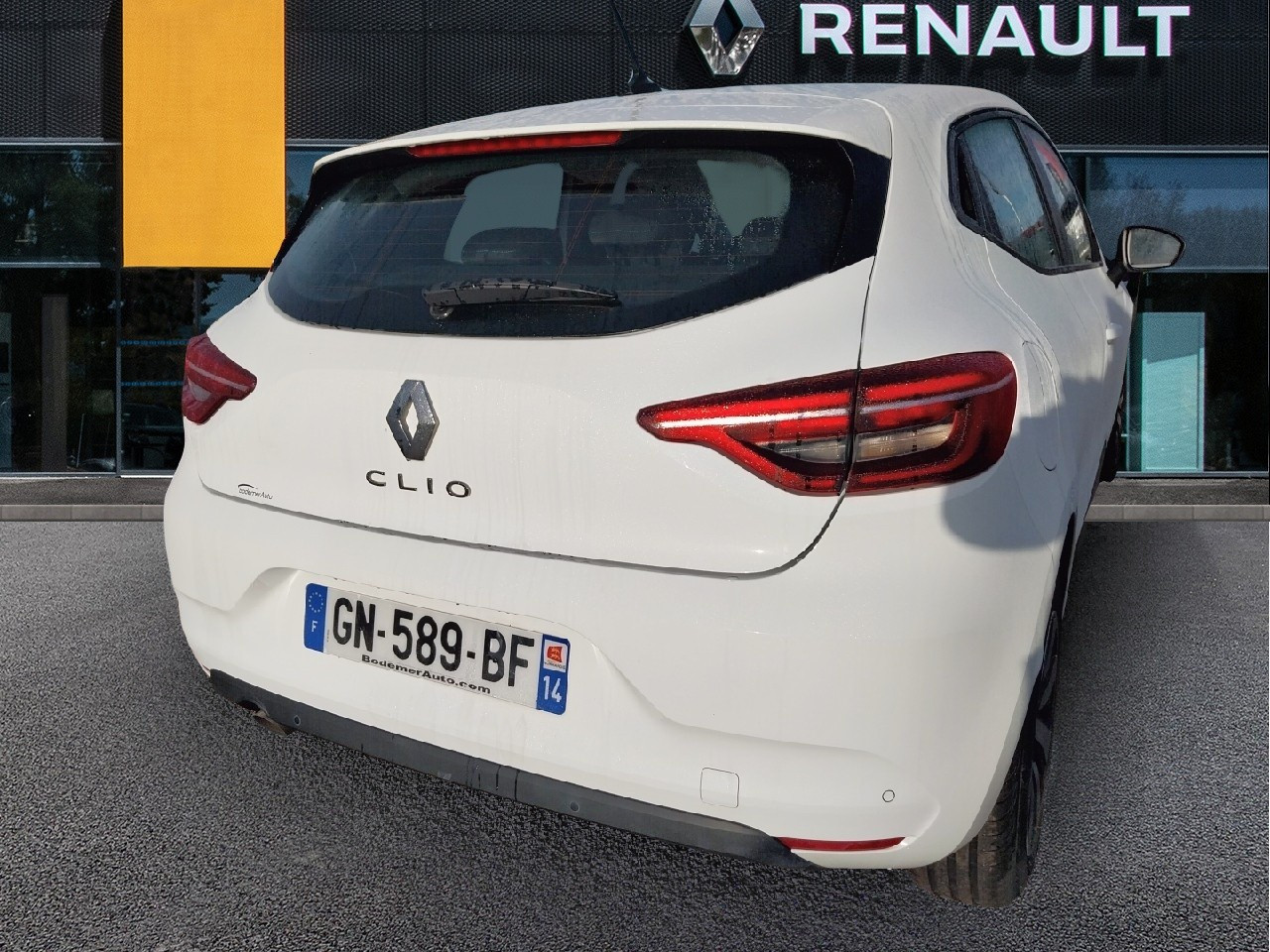Vente en ligne Renault Clio 5 Clio TCe 90 au prix de 13 990 €