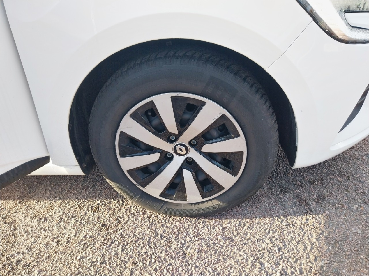 Vente en ligne Renault Clio 5 Clio TCe 90 au prix de 13 990 €