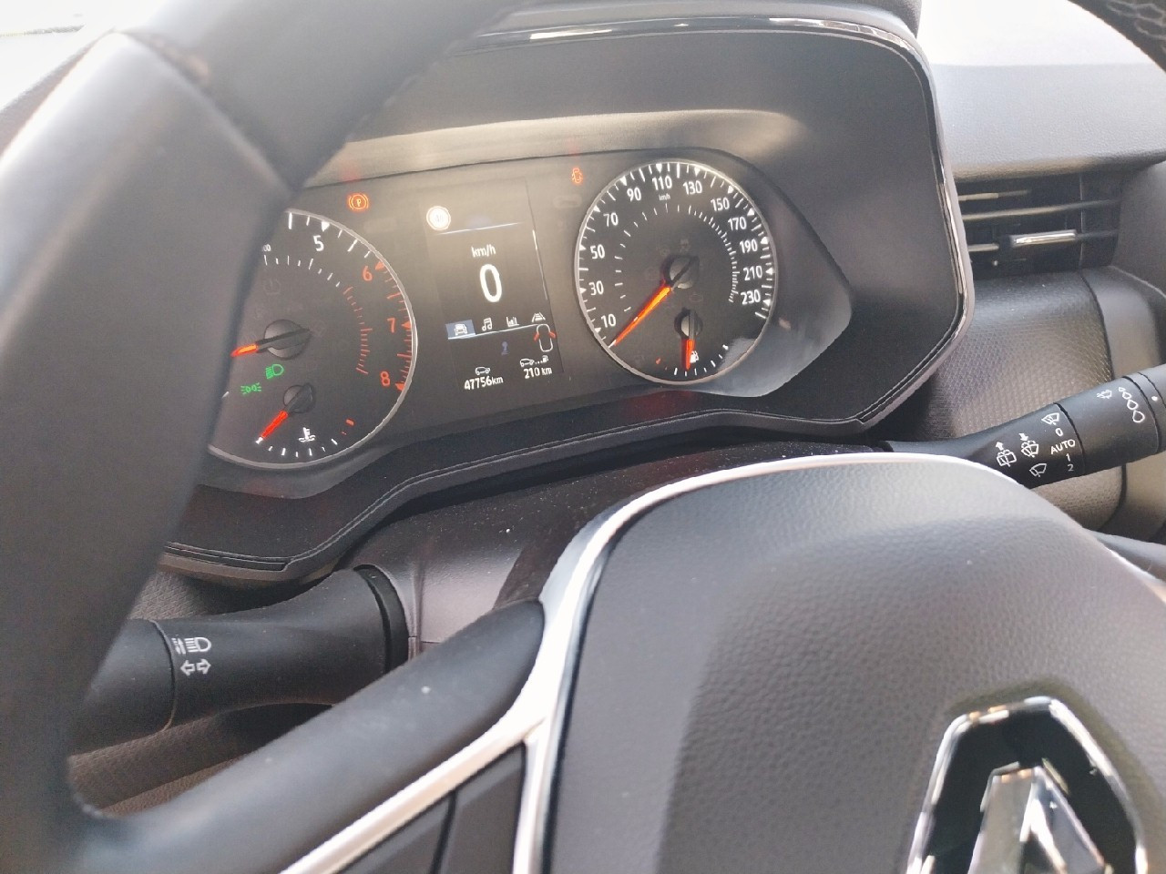 Vente en ligne Renault Clio 5 Clio TCe 90 au prix de 13 990 €