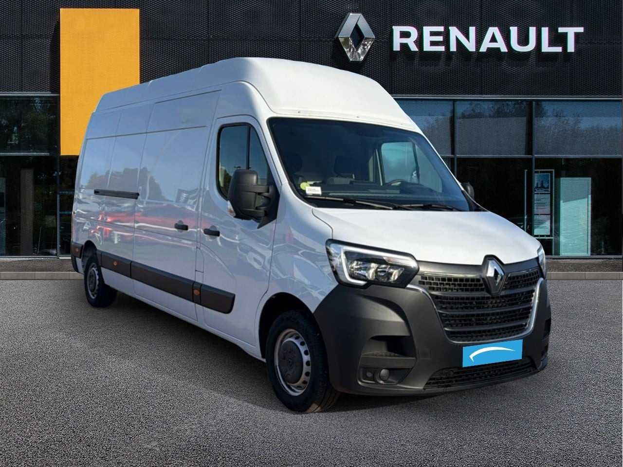 Vente en ligne Renault Master Fourgon MASTER FGN TRAC F3500 L3H3 BLUE DCI 135 au prix de 24 290 €