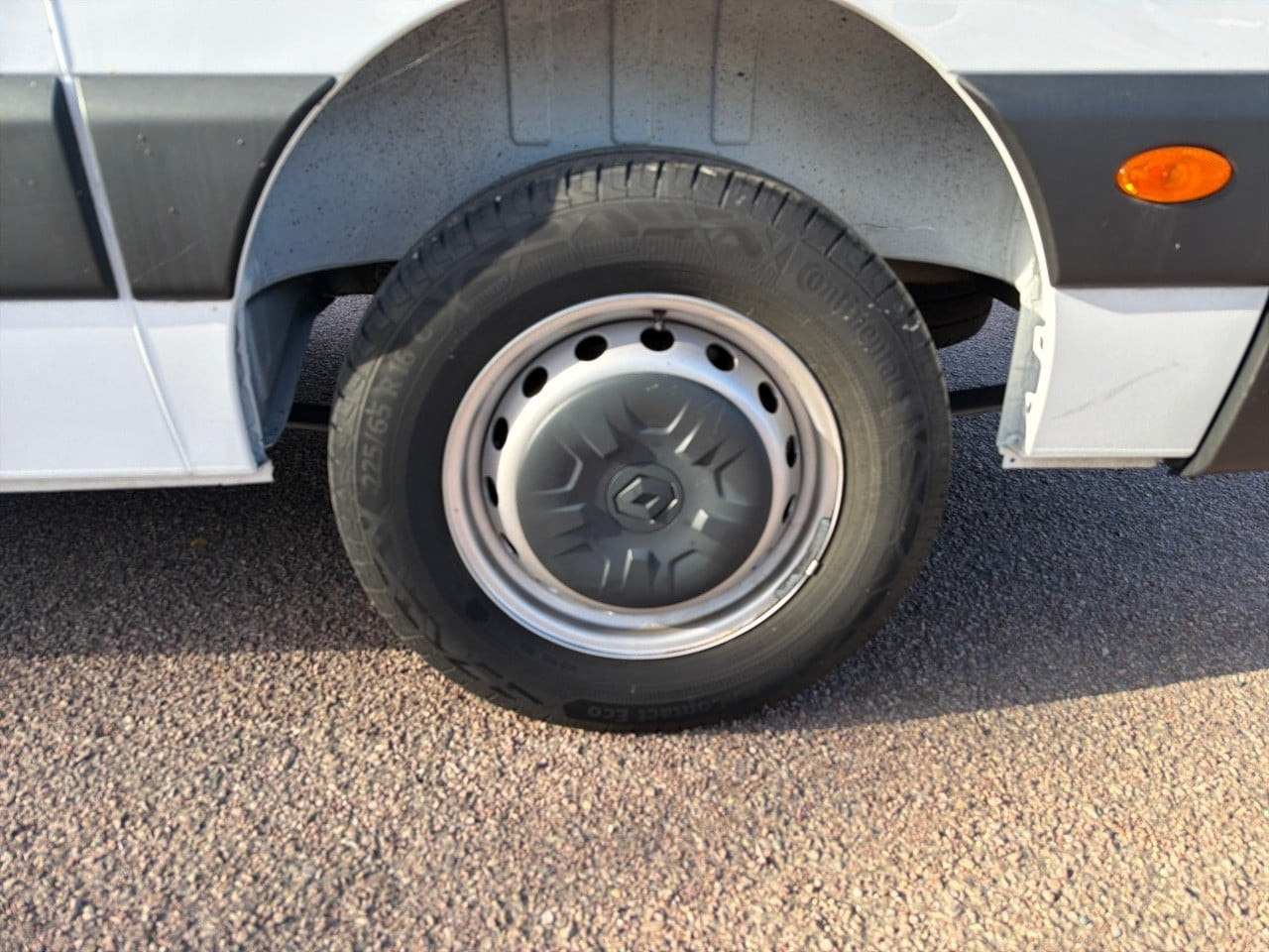 Vente en ligne Renault Master Fourgon MASTER FGN TRAC F3500 L3H3 BLUE DCI 135 au prix de 24 290 €