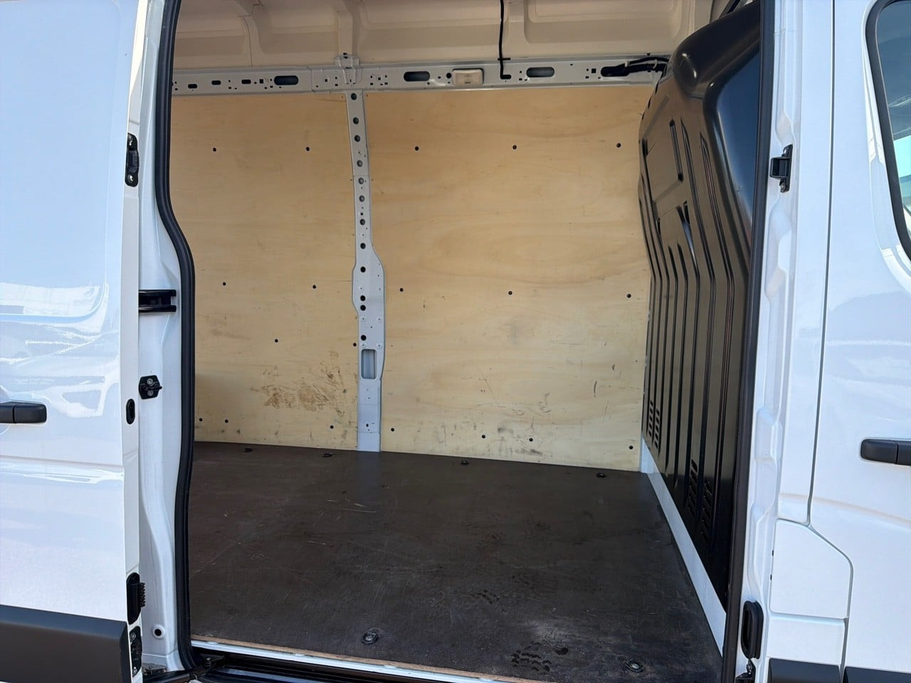Vente en ligne Renault Master Fourgon MASTER FGN TRAC F3500 L3H3 BLUE DCI 135 au prix de 24 290 €