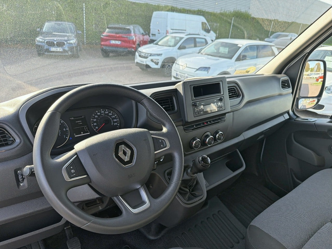 Vente en ligne Renault Master Fourgon MASTER FGN TRAC F3500 L3H3 BLUE DCI 135 au prix de 24 290 €