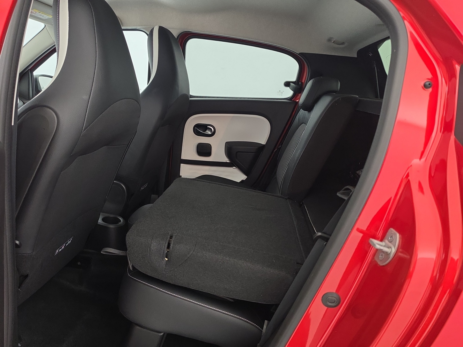 Vente en ligne Renault Twingo Electrique Twingo III E-Tech au prix de 14 990 €