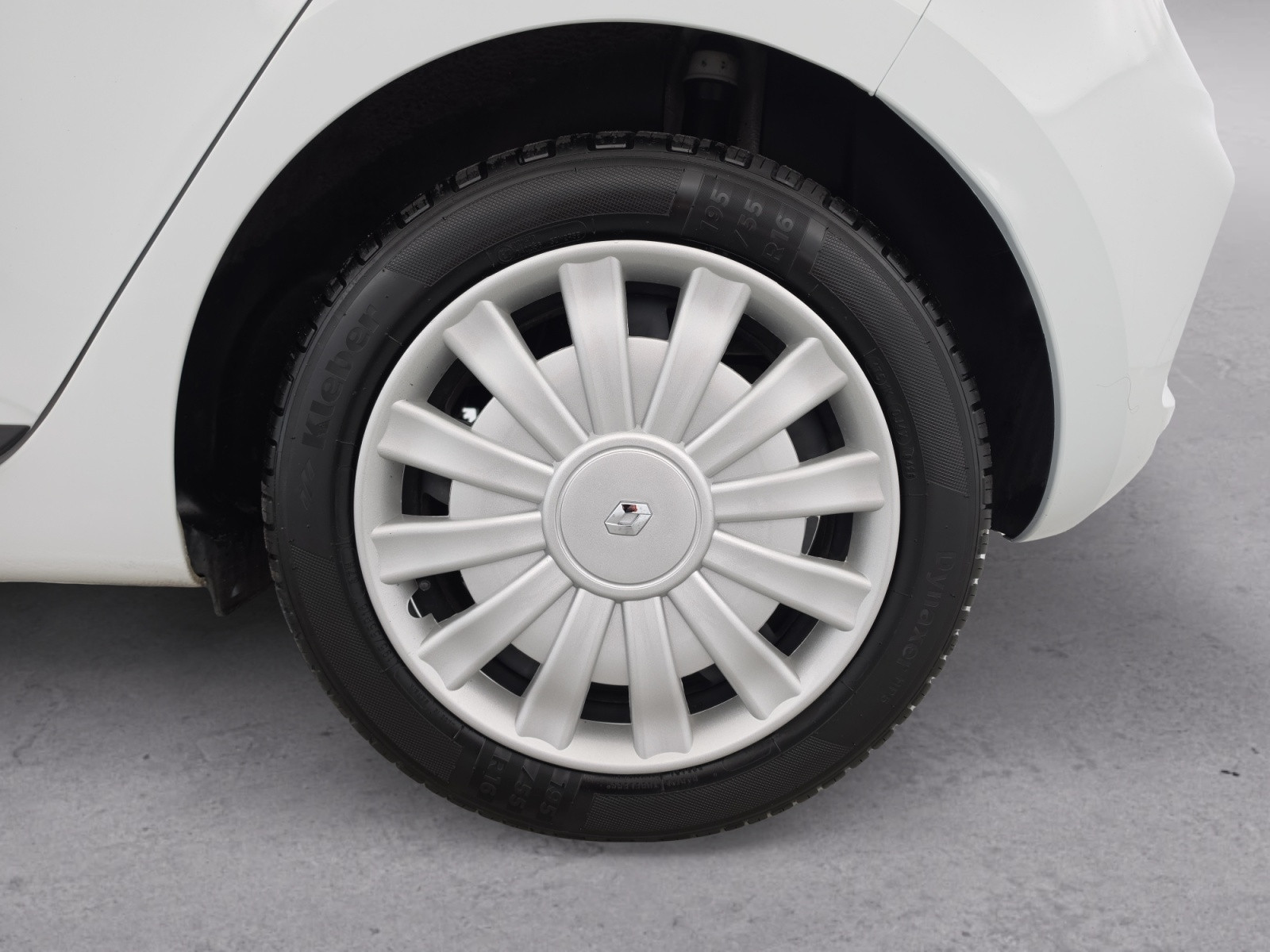Vente en ligne Renault Clio 5 Clio SCe 65 au prix de 12 990 €