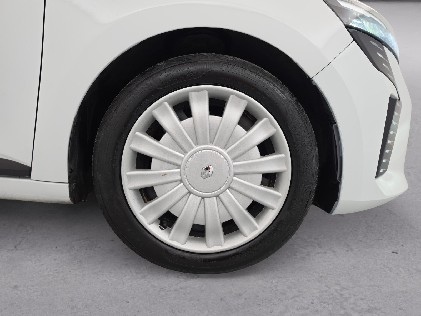 Vente en ligne Renault Clio 5 Clio SCe 65 au prix de 12 990 €