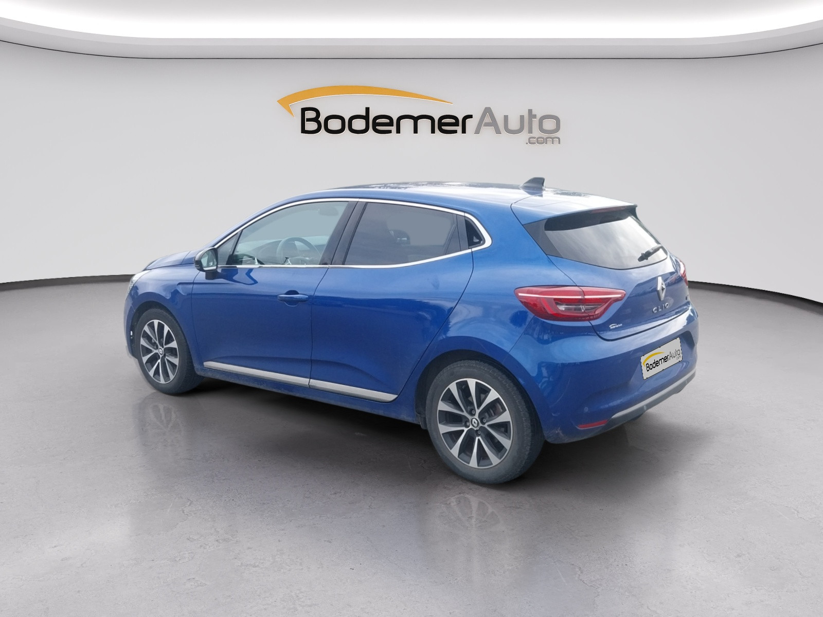 Vente en ligne Renault Clio 5 Clio E-Tech full hybrid 145 au prix de 18 990 €