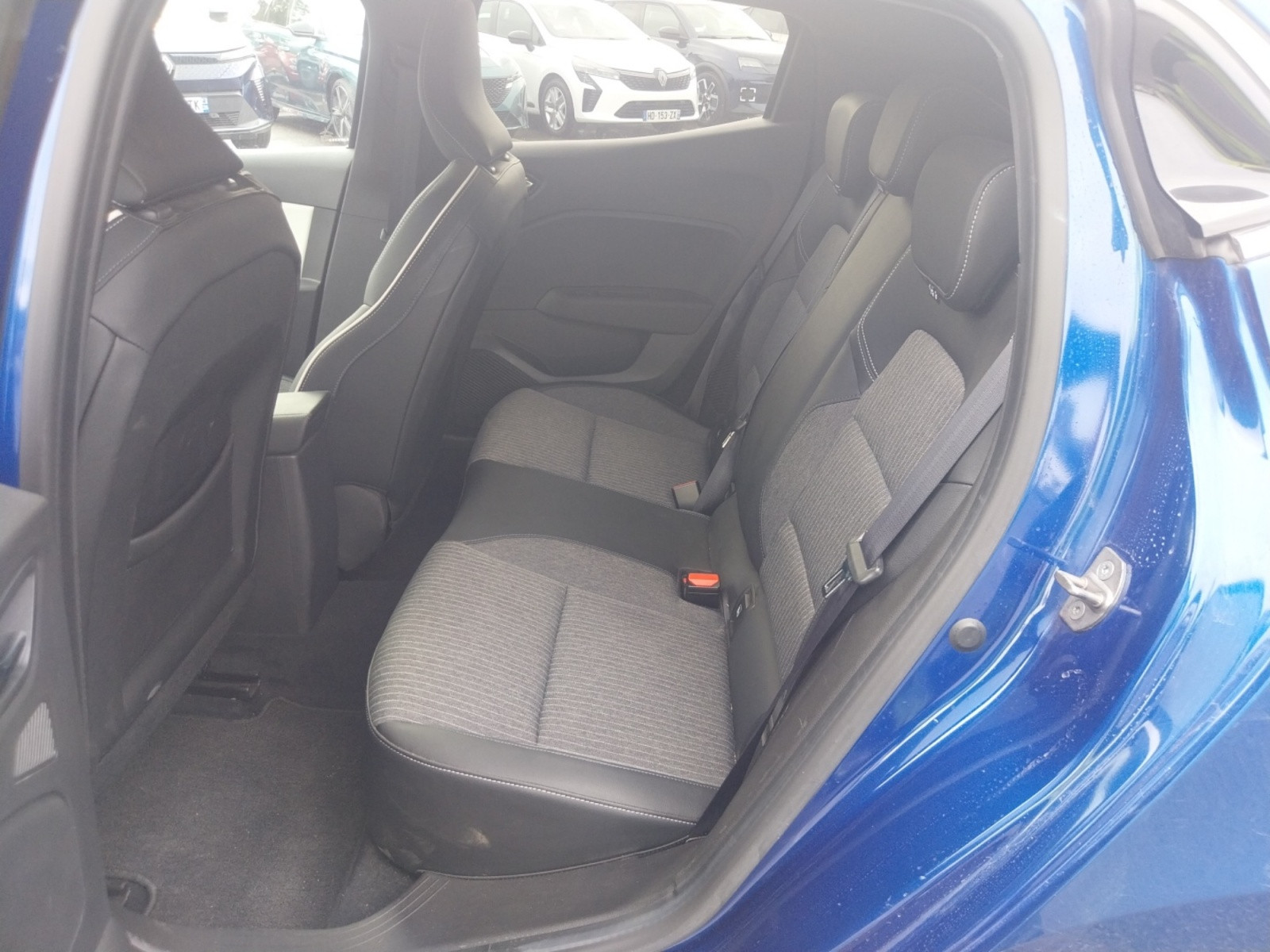 Vente en ligne Renault Clio 5 Clio E-Tech full hybrid 145 au prix de 18 990 €