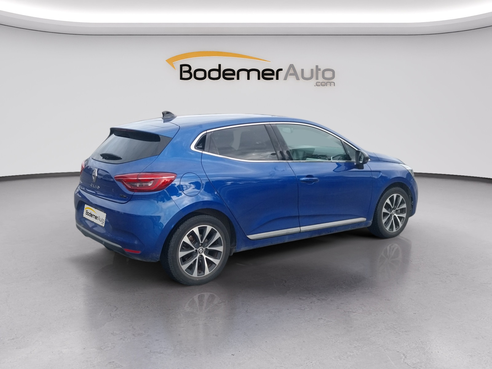 Vente en ligne Renault Clio 5 Clio E-Tech full hybrid 145 au prix de 18 990 €