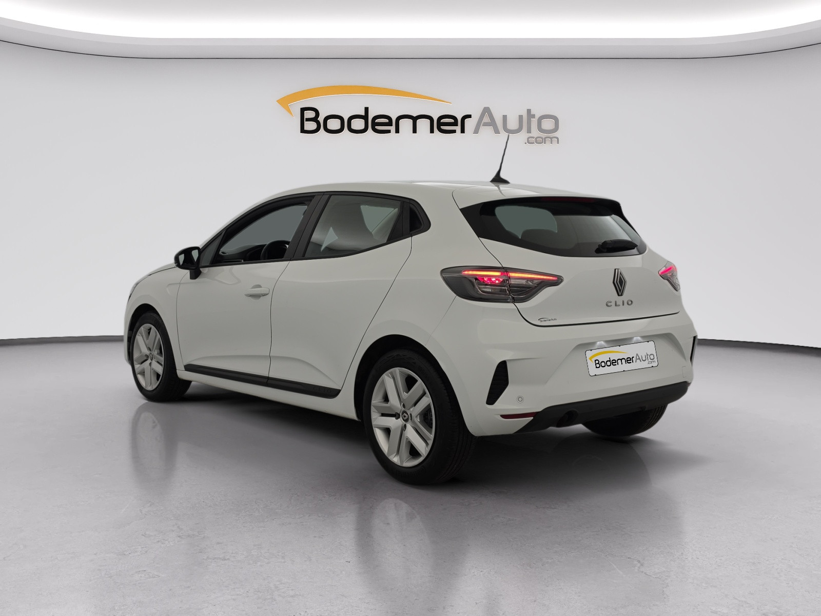 Vente en ligne Renault Clio 5 Clio SCe 65 au prix de 12 990 €