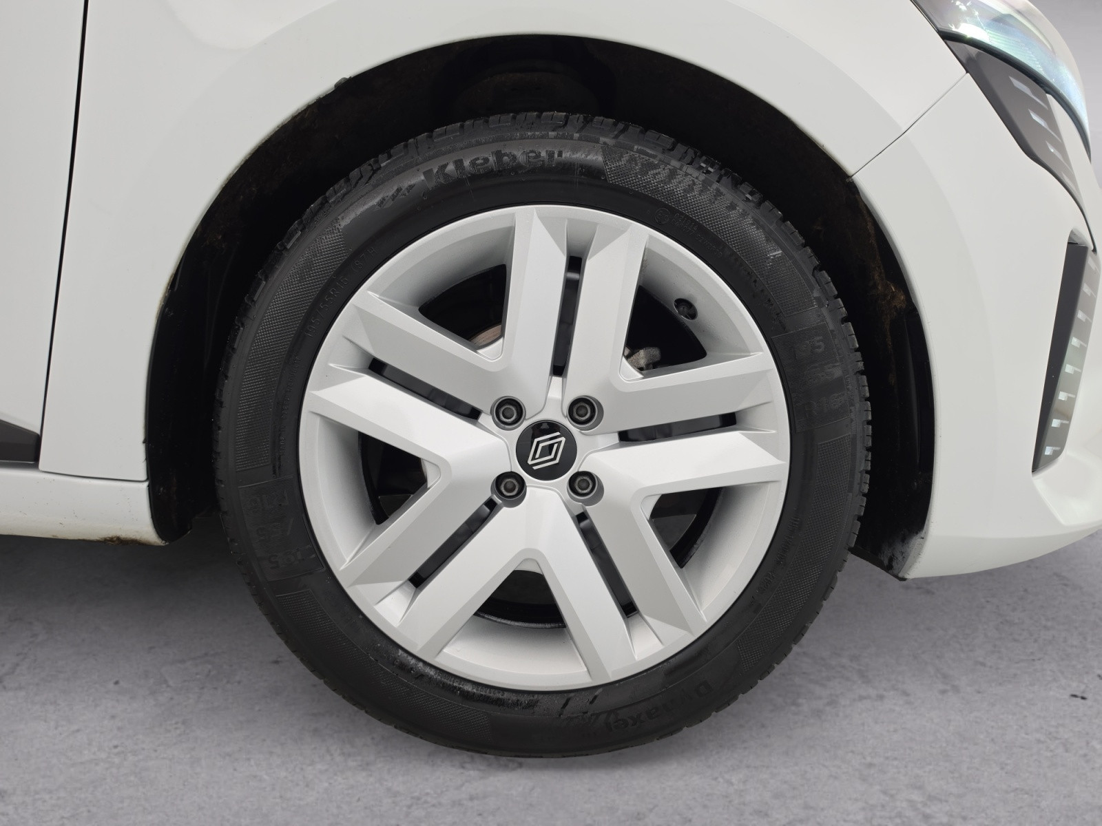 Vente en ligne Renault Clio 5 Clio SCe 65 au prix de 12 990 €
