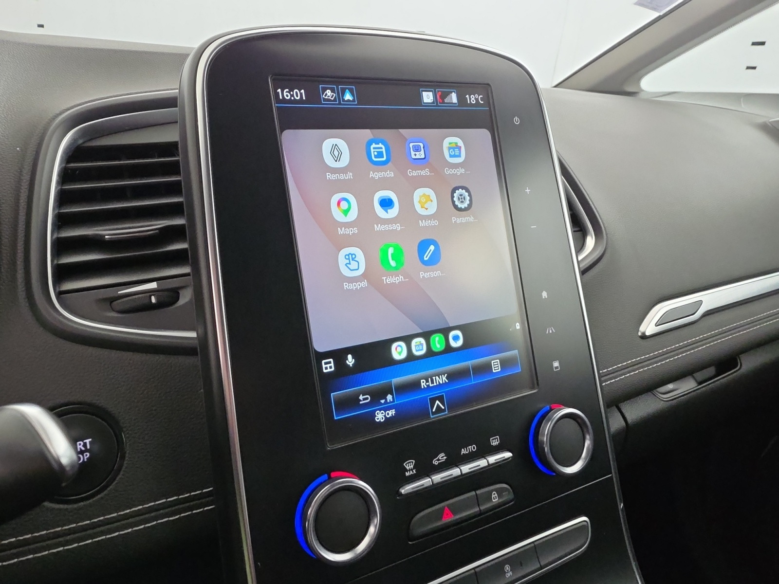 Vente en ligne Renault Scenic 4 Scenic Blue dCi 120 EDC au prix de 14 990 €