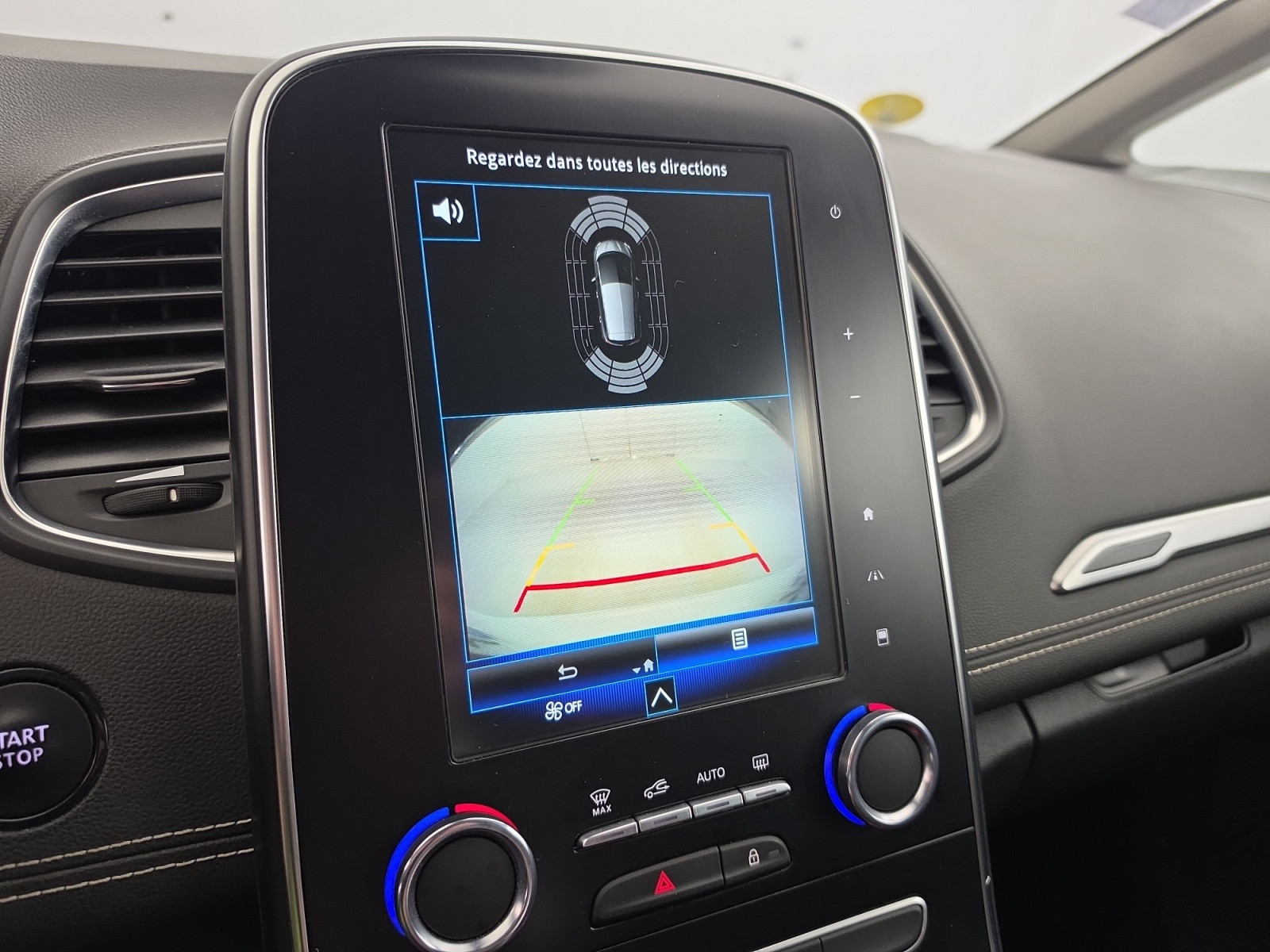 Vente en ligne Renault Scenic 4 Scenic Blue dCi 120 EDC au prix de 14 990 €