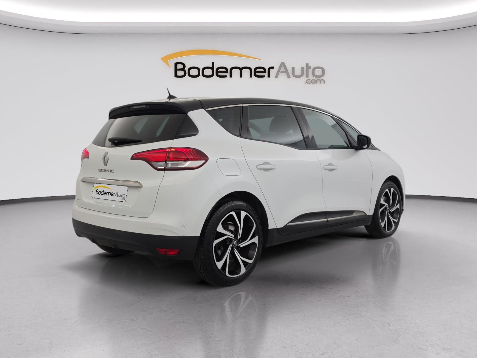 Vente en ligne Renault Scenic 4 Scenic Blue dCi 120 EDC au prix de 14 990 €