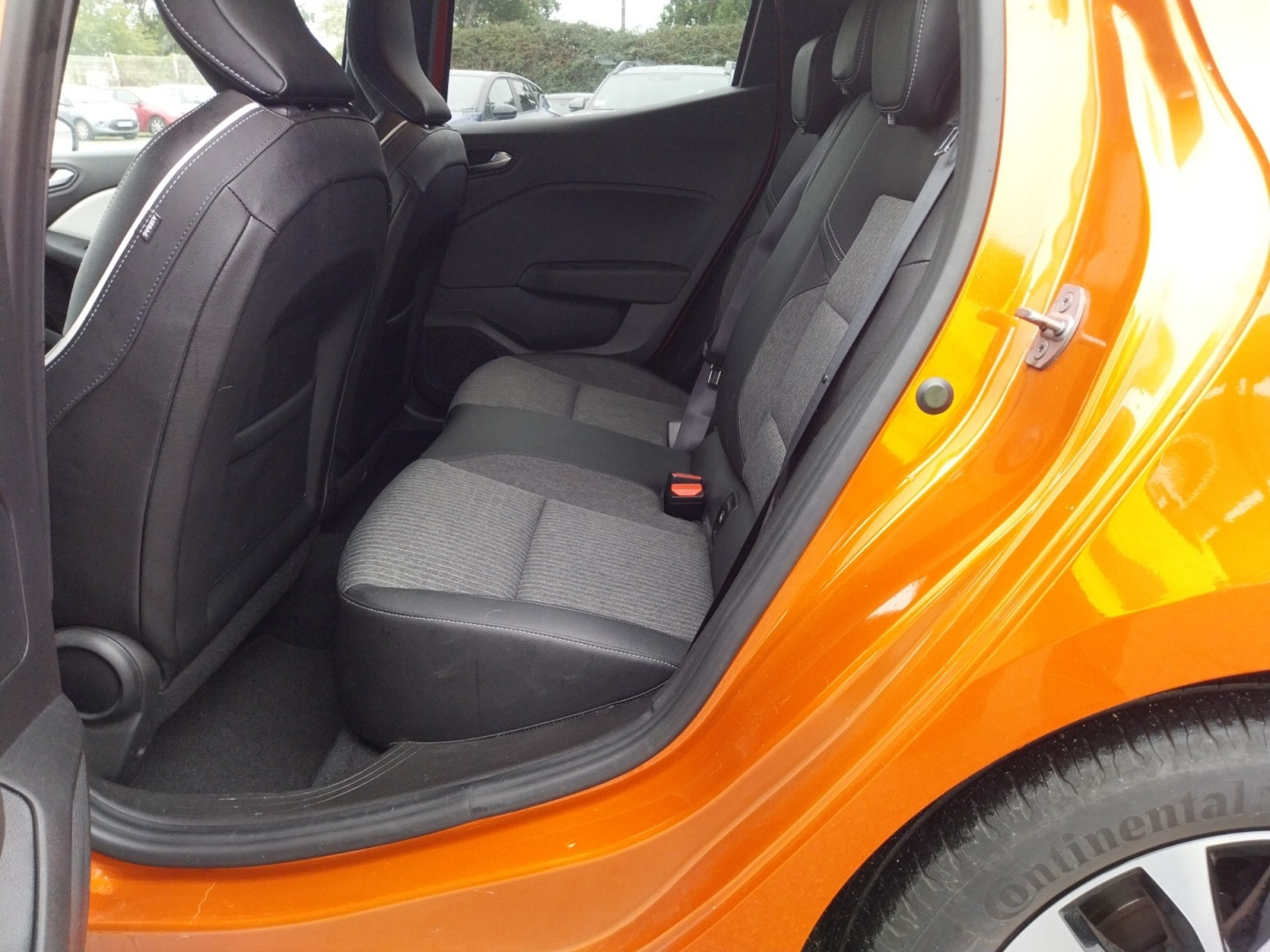 Vente en ligne Renault Clio 5 Clio TCe 90 au prix de 15 990 €