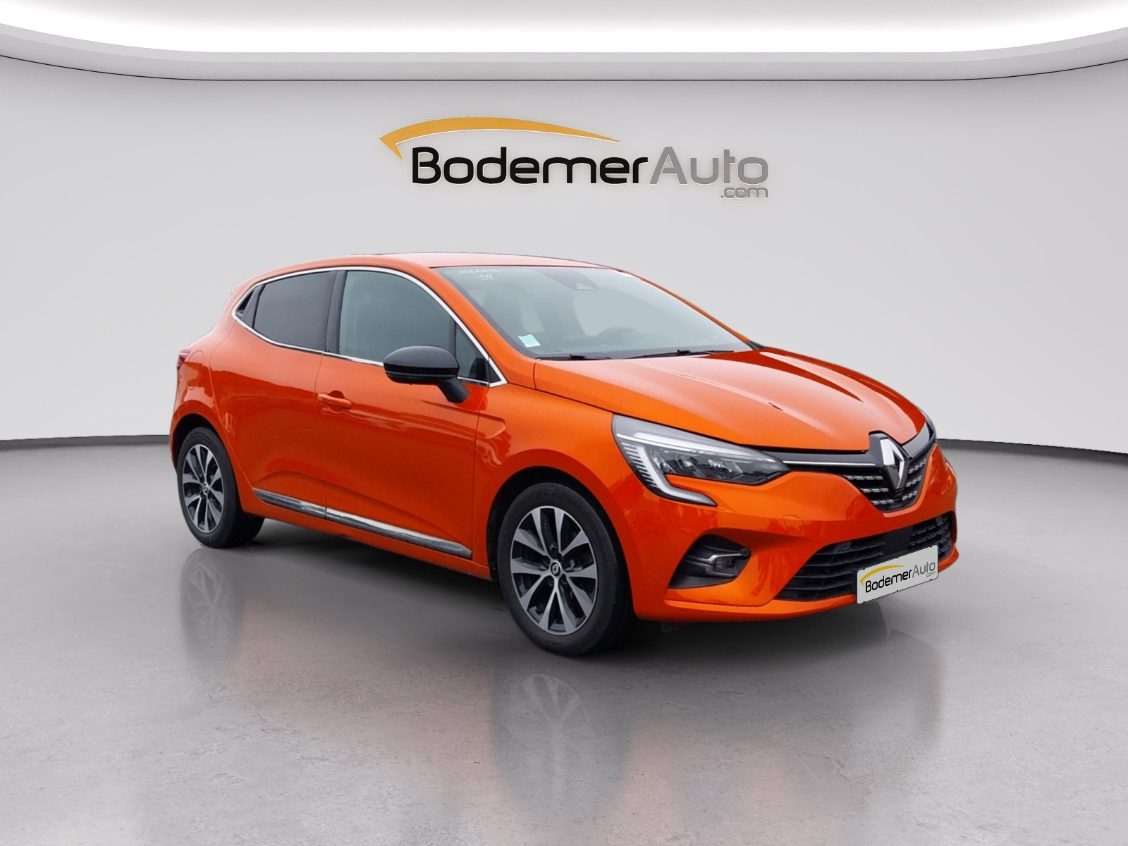 Vente en ligne Renault Clio 5 Clio TCe 90 au prix de 15 990 €