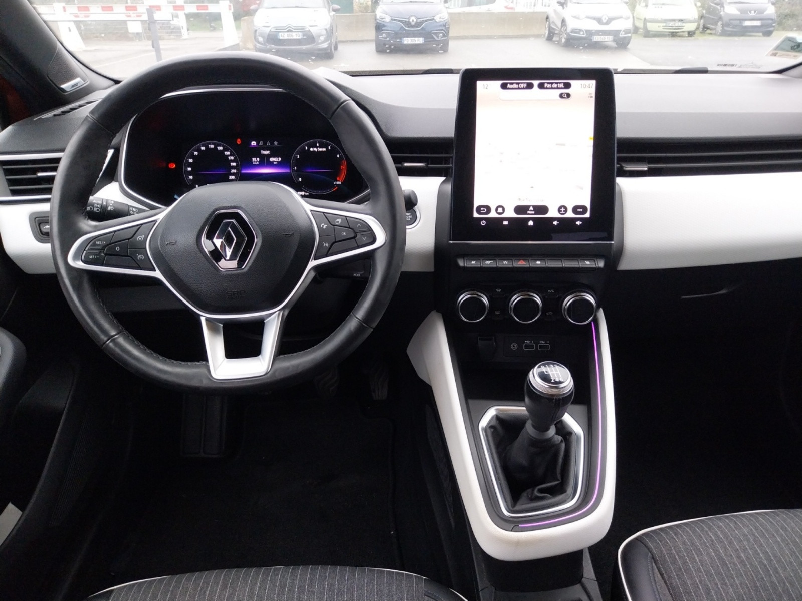 Vente en ligne Renault Clio 5 Clio TCe 90 au prix de 15 990 €