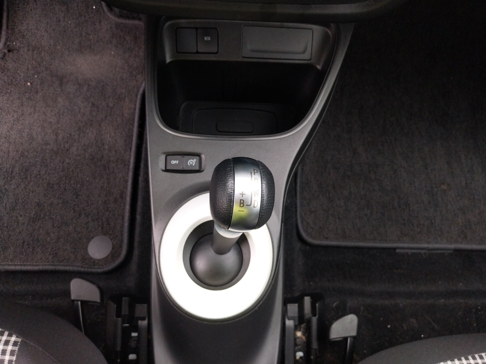 Vente en ligne Renault Twingo Electrique Twingo III E-Tech au prix de 11 990 €