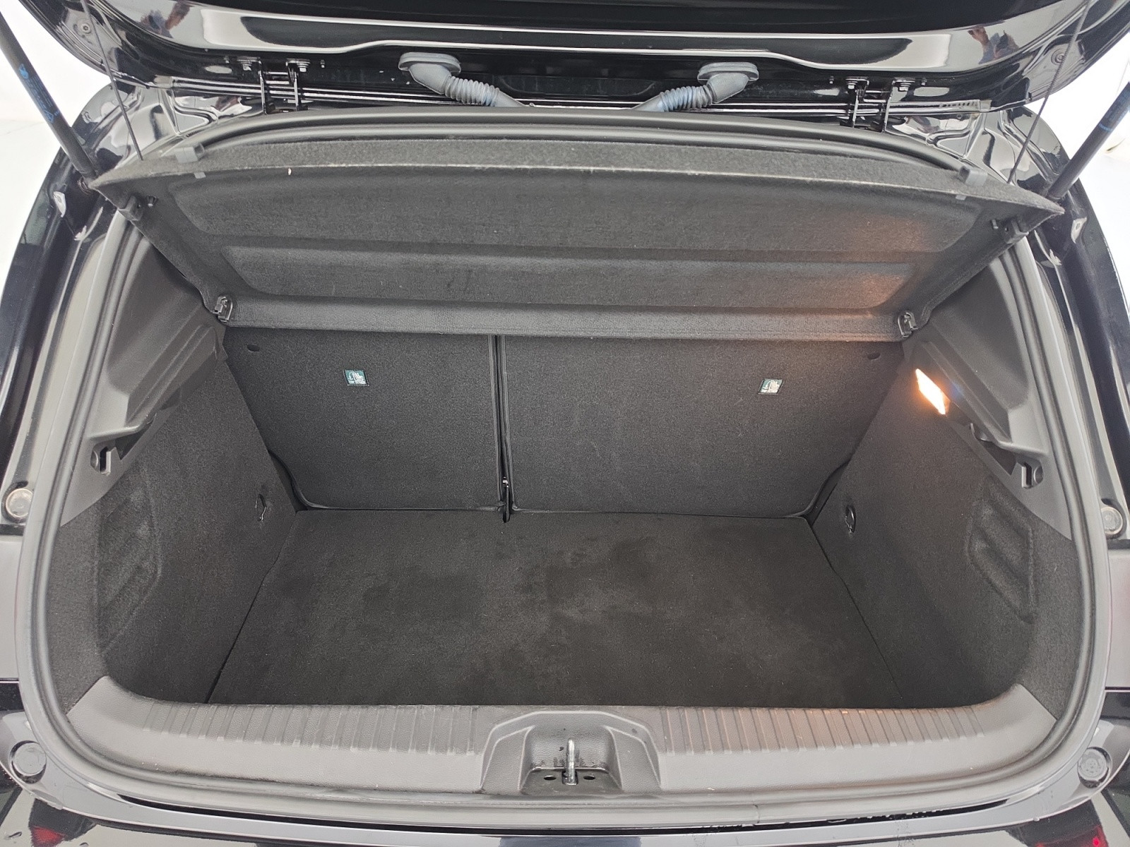 Vente en ligne Renault Clio 5 Clio E-Tech full hybrid 145 au prix de 17 390 €