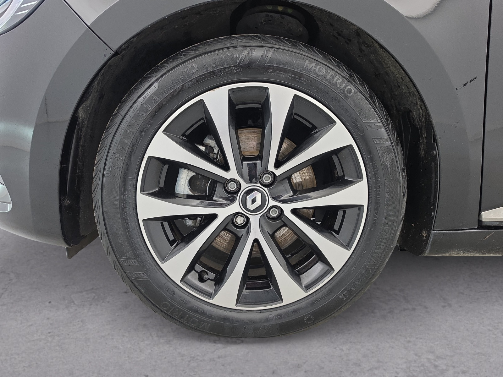 Vente en ligne Renault Clio 5 Clio E-Tech full hybrid 145 au prix de 17 390 €