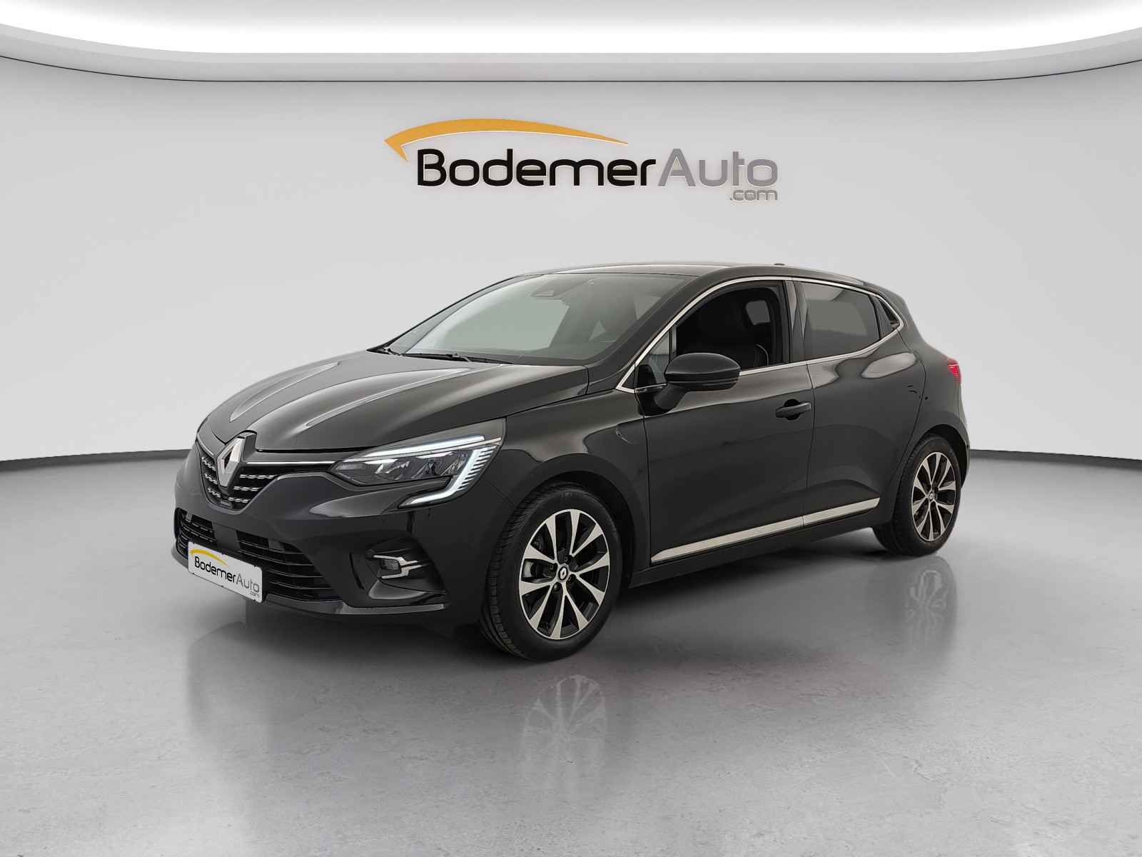 Renault Clio 5 Clio E-Tech full hybrid 145 occasion de 2023 en vente à Caen
