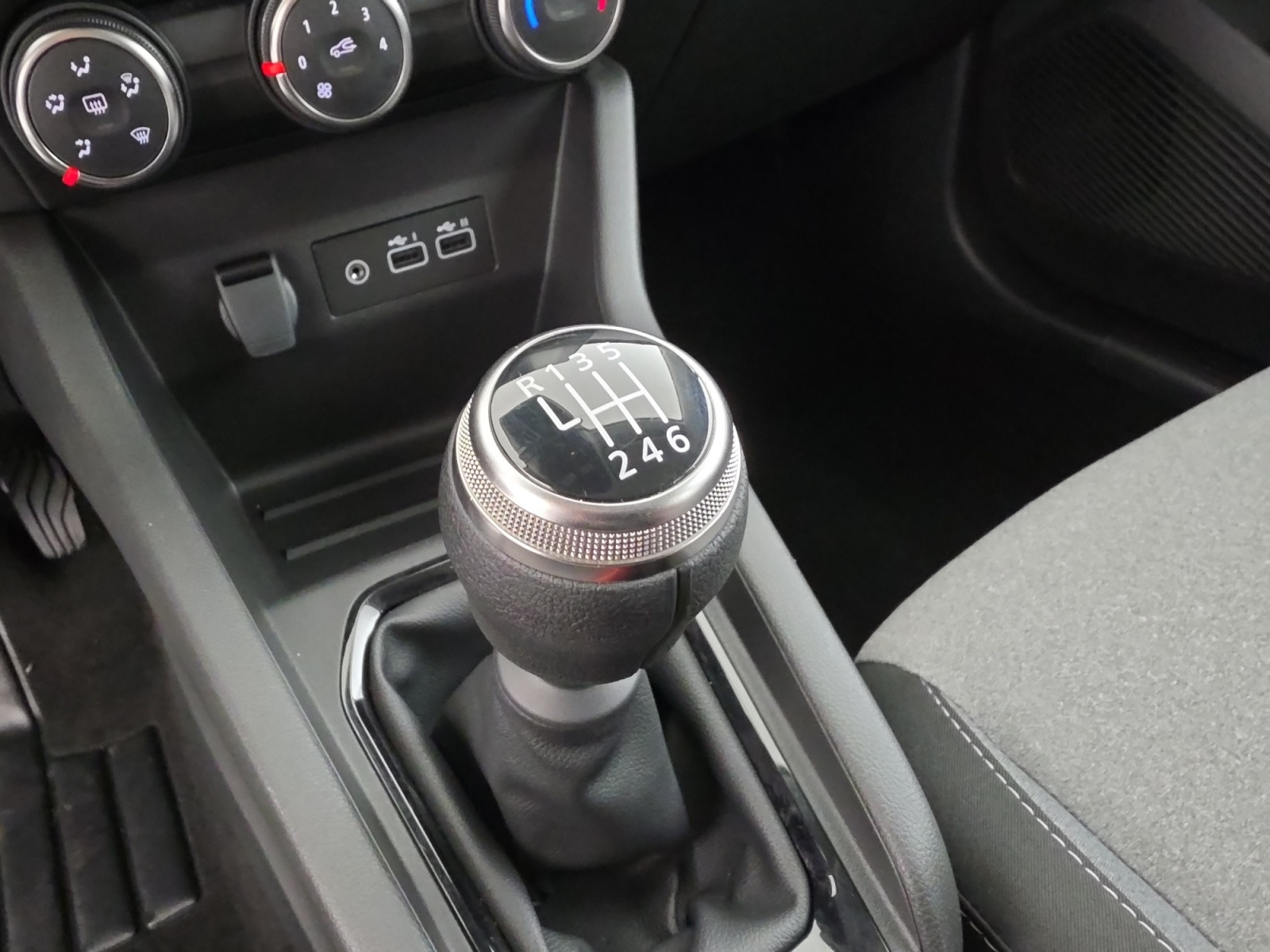 Vente en ligne Renault Clio 5 Clio Blue dCi 100 ch GSR2 au prix de 16 490 €