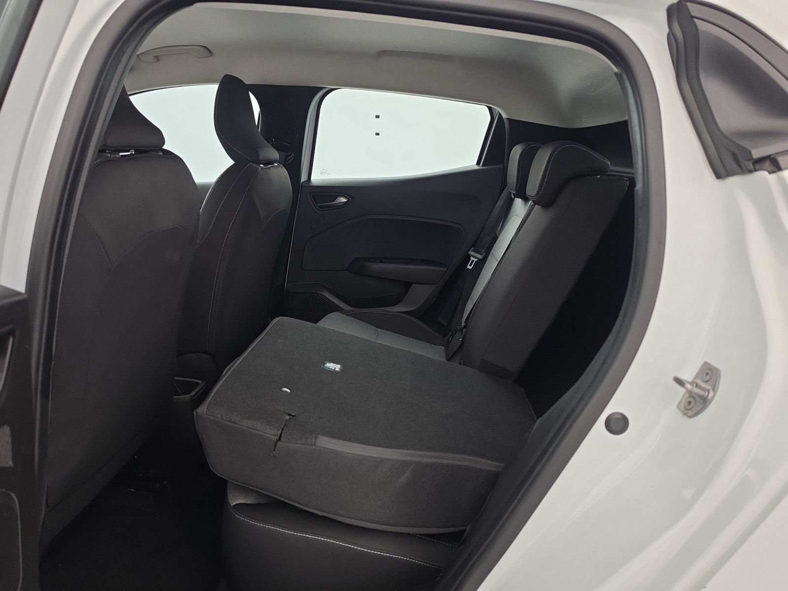 Vente en ligne Renault Clio 5 Clio TCe 90 au prix de 13 990 €