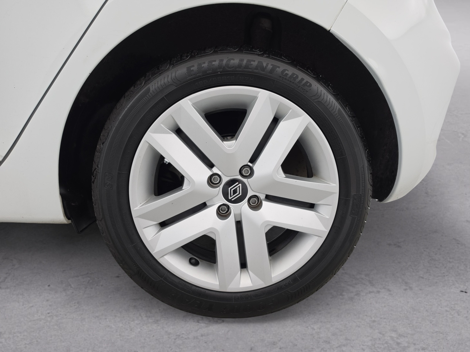 Vente en ligne Renault Clio 5 Clio TCe 90 au prix de 13 990 €