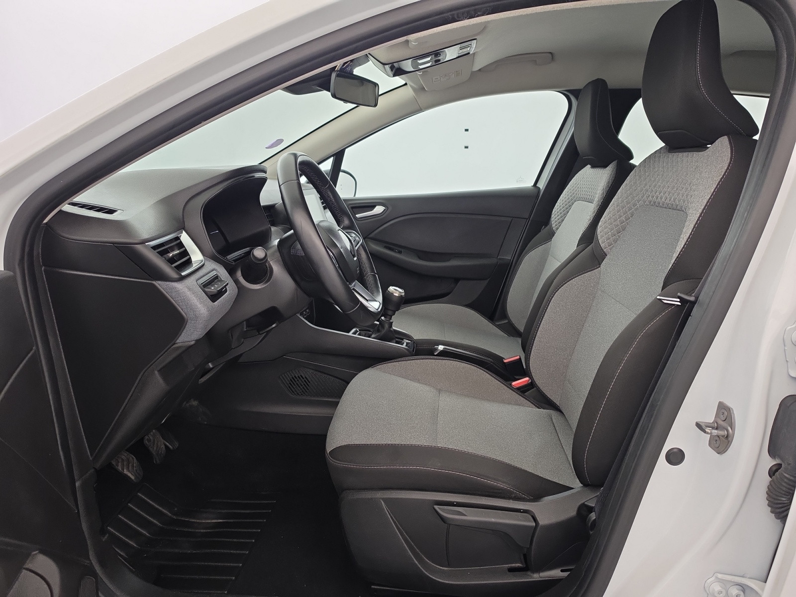 Vente en ligne Renault Clio 5 Clio TCe 90 au prix de 13 990 €