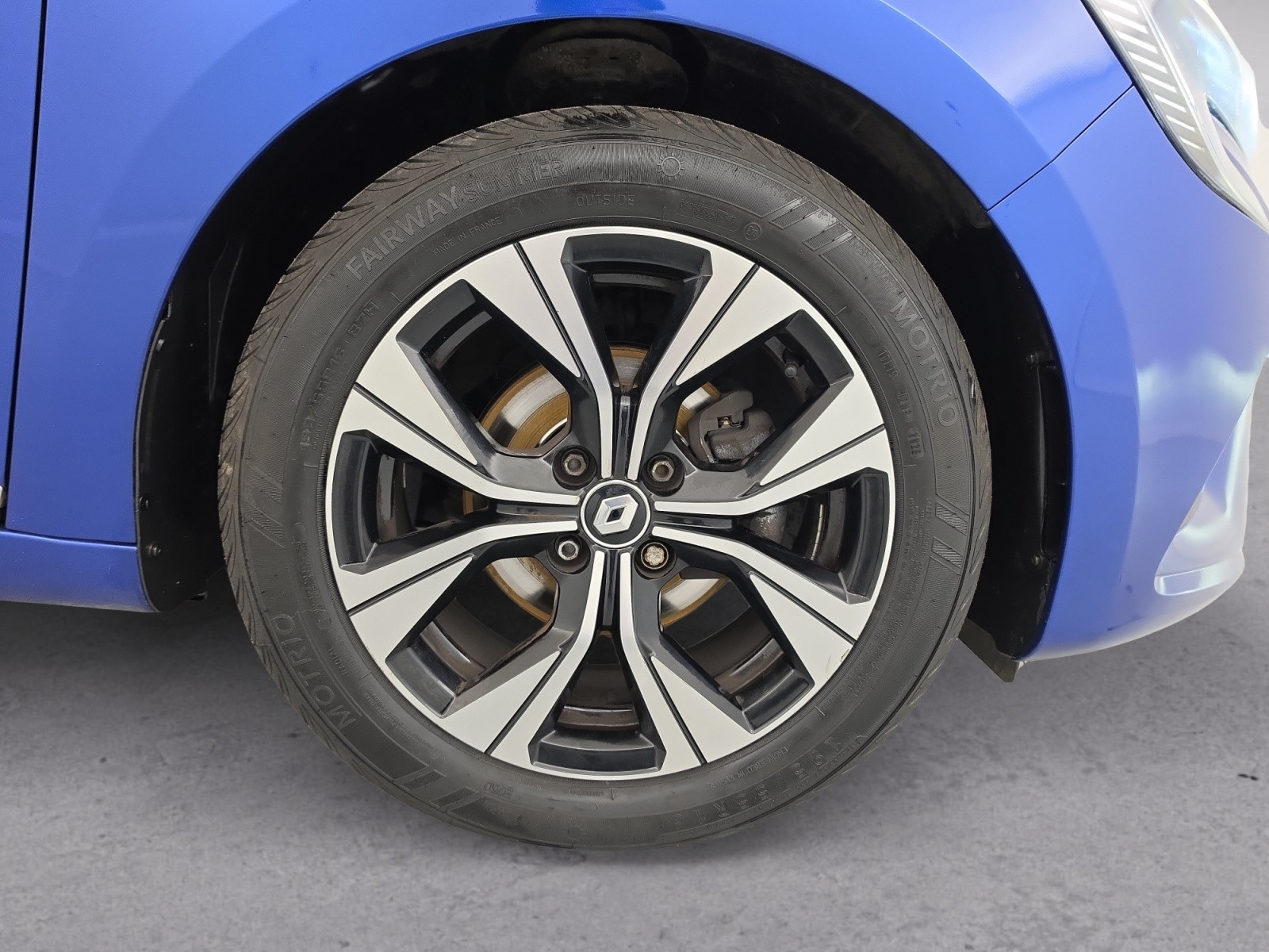 Vente en ligne Renault Clio 5 Clio TCe 90 au prix de 14 490 €